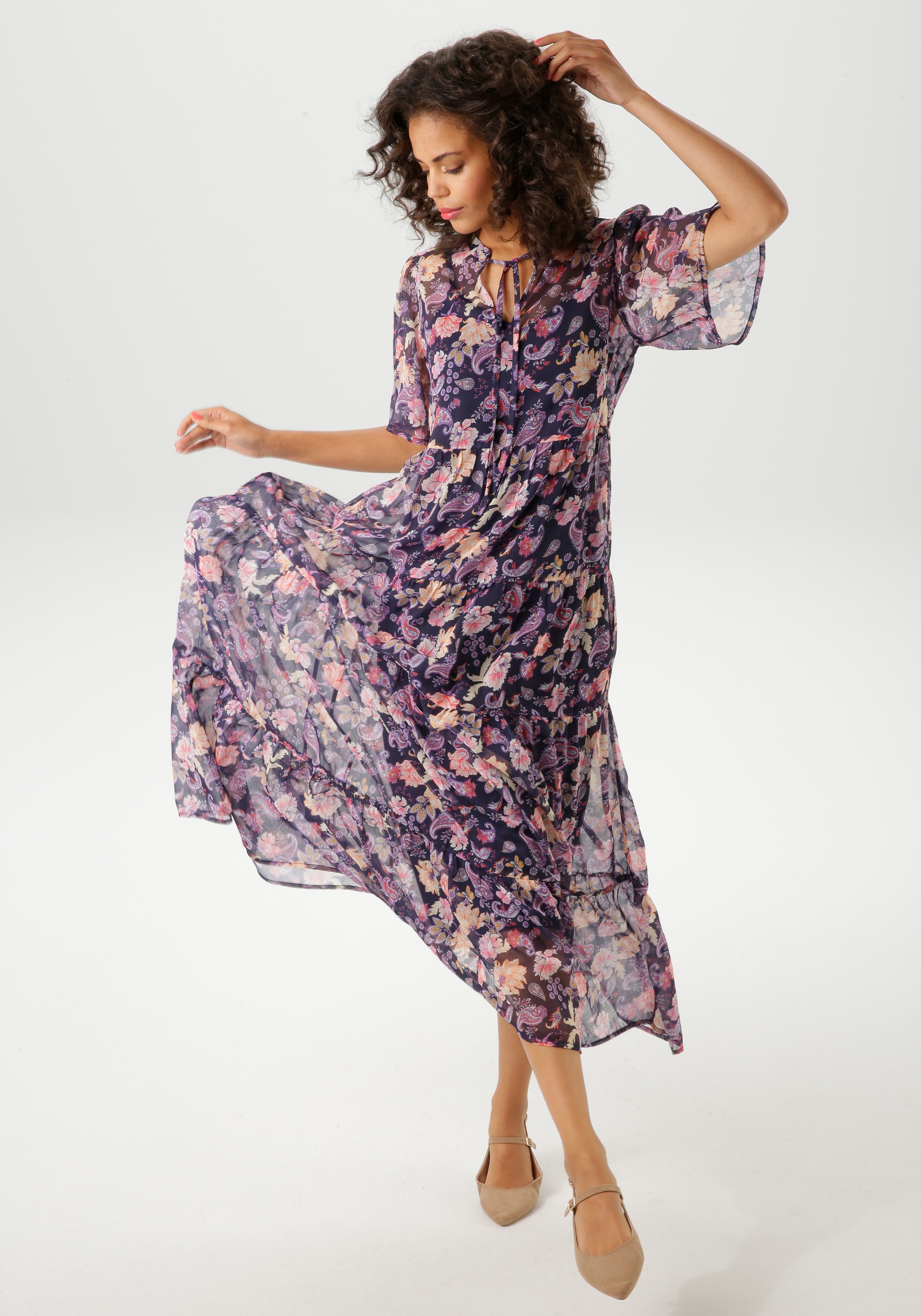 Aniston CASUAL Sommerkleid, mit fantasievollem Blumen- und Paisley-Druck - NEUE KOLLEKTION