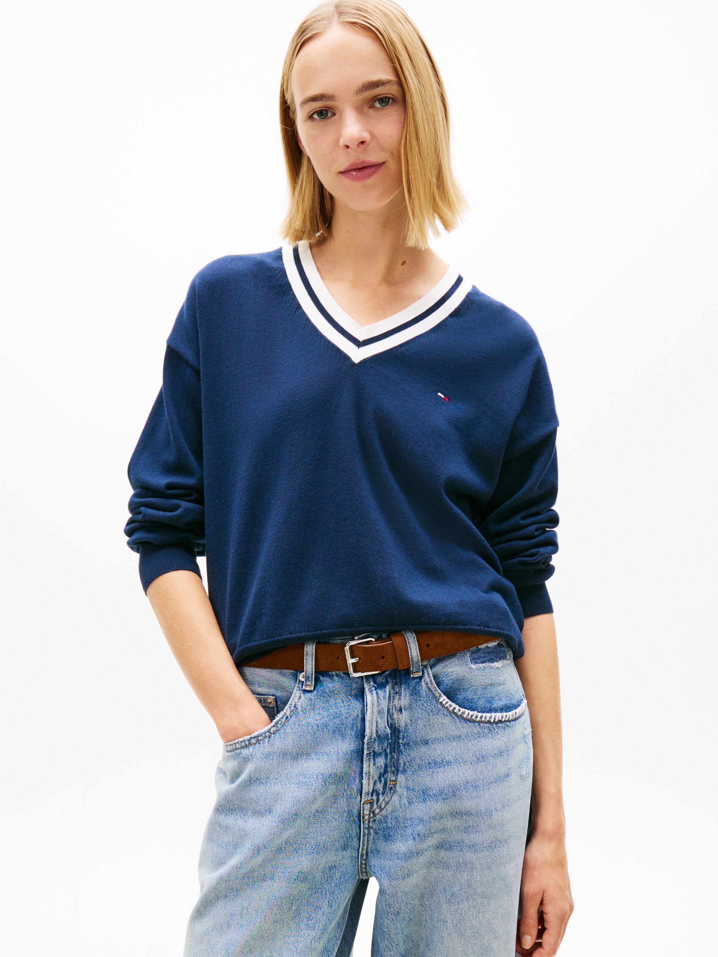 Tommy Jeans Strickpullover »TJW RLX V-NECK TIPPING SWEATER«