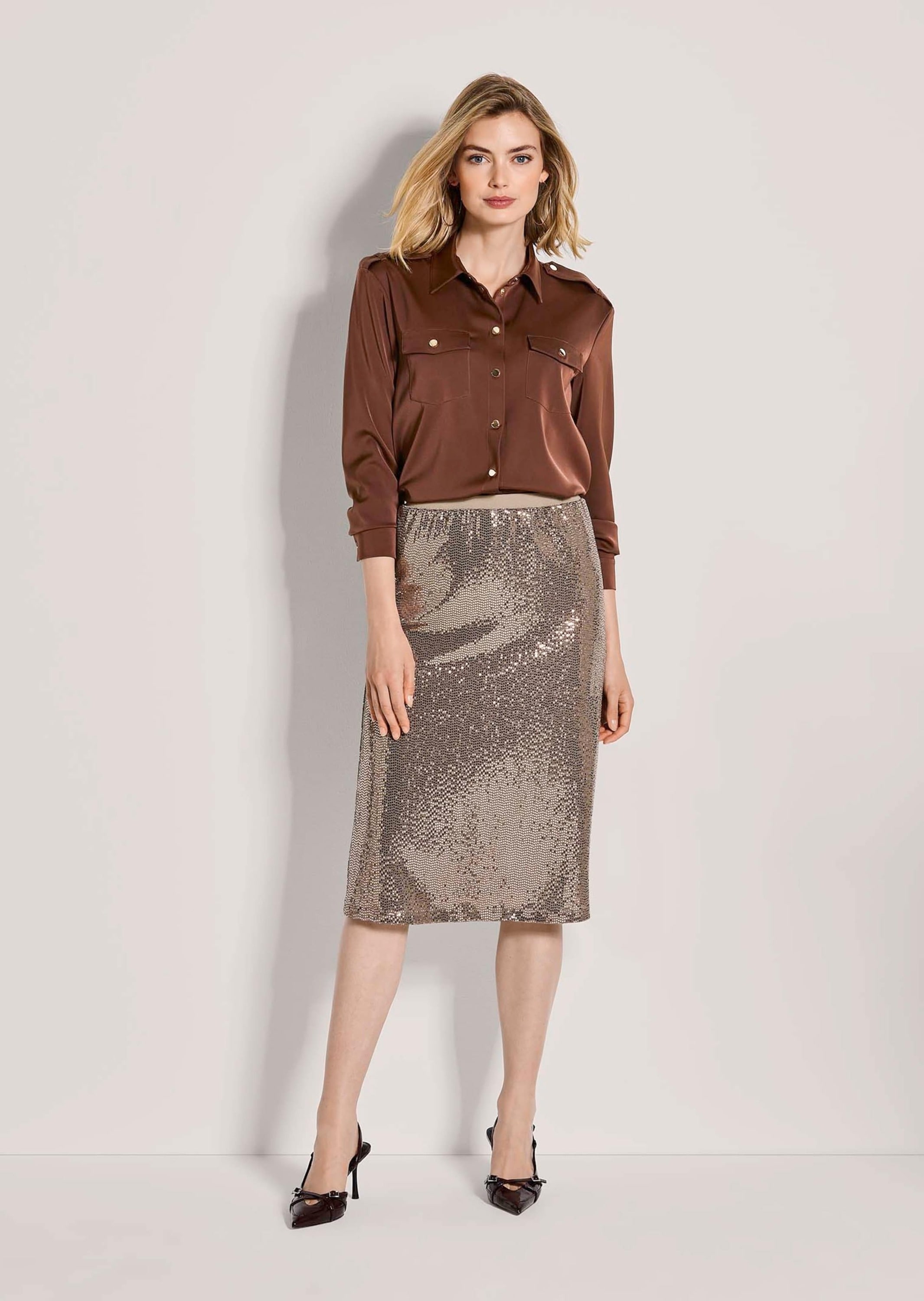 MADELEINE Hemdbluse »Hemdbluse Jerseybluse mit Brusttaschen« Hemdbluse mit aufgesetzter Brusttasche mit Klappe und Druckknopf und Zieriegel an der Schulter