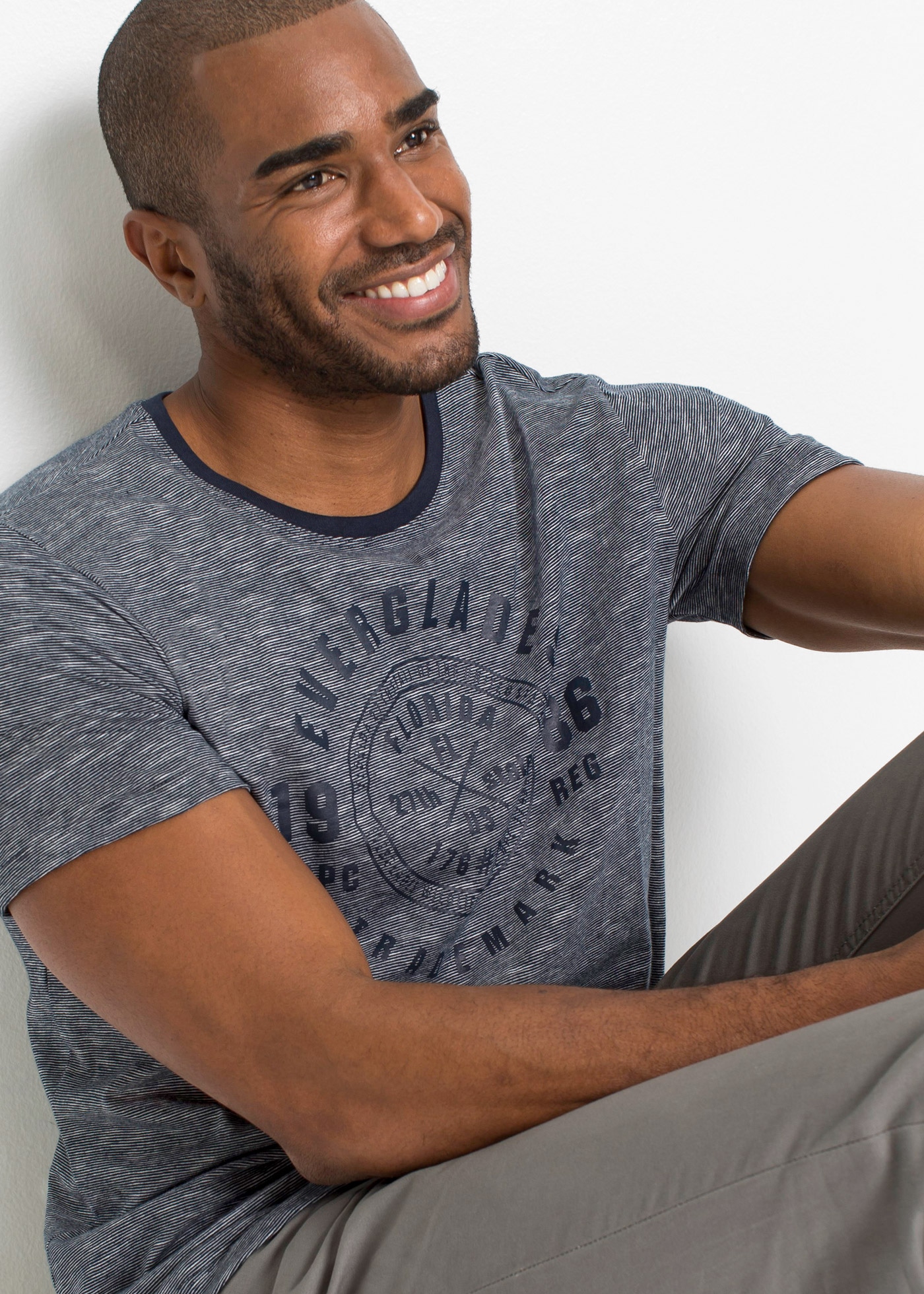 bonprix T-Shirt Packung, 2, 2 Stk. tlg. T-Shirt (2er Pack) aus reiner Baumwolle