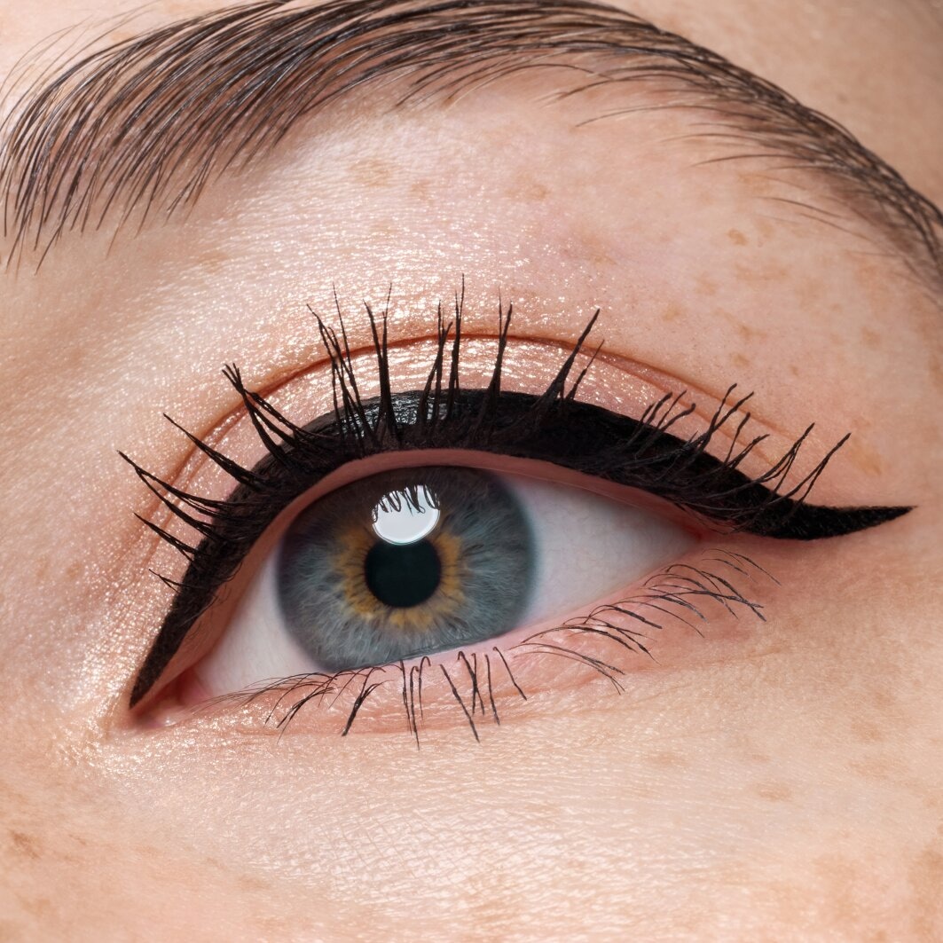 Catrice Eyeliner »Superproof Brush Liner Waterproof«, (Set, 3 tlg.), Extrem wasserfest, präzise, satte Farbe, ideal für feine Linien.
