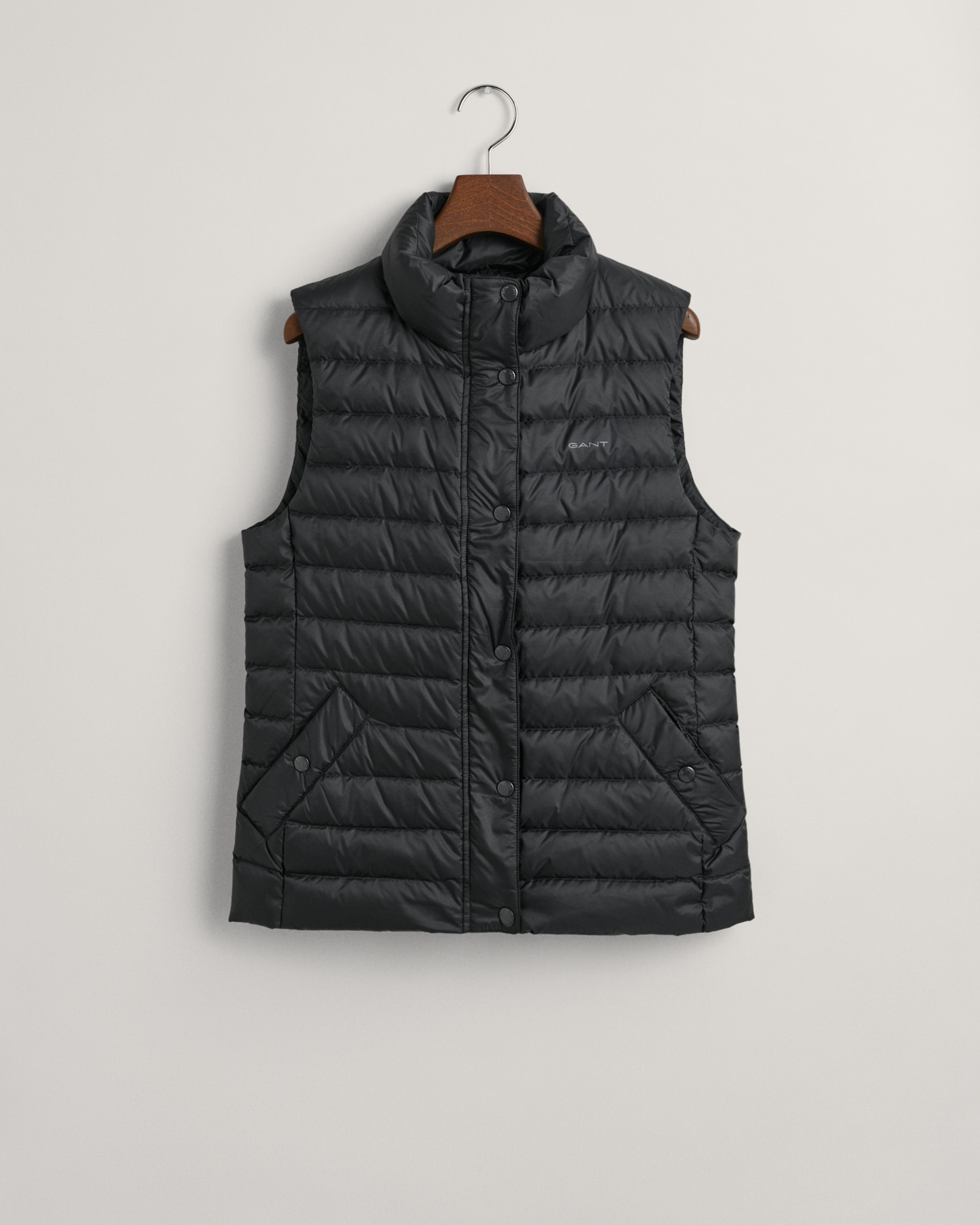 Gant Steppweste »LIGHT DOWN VEST«, mit Logodruck auf der Brust