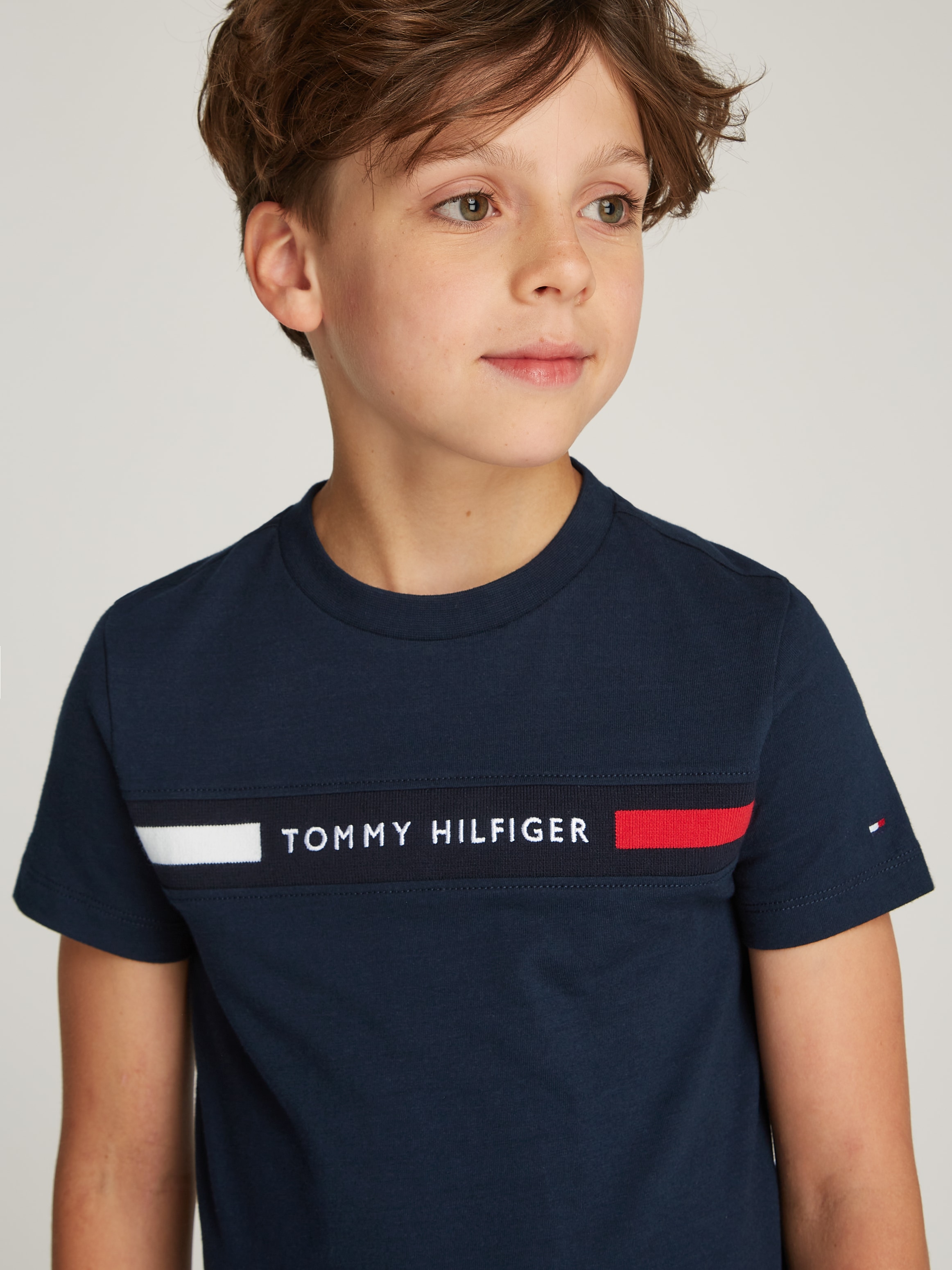 Tommy Hilfiger T-Shirt »TH RIB REG TEE SS«, in Rippenoptik, mit Logoschriftzug