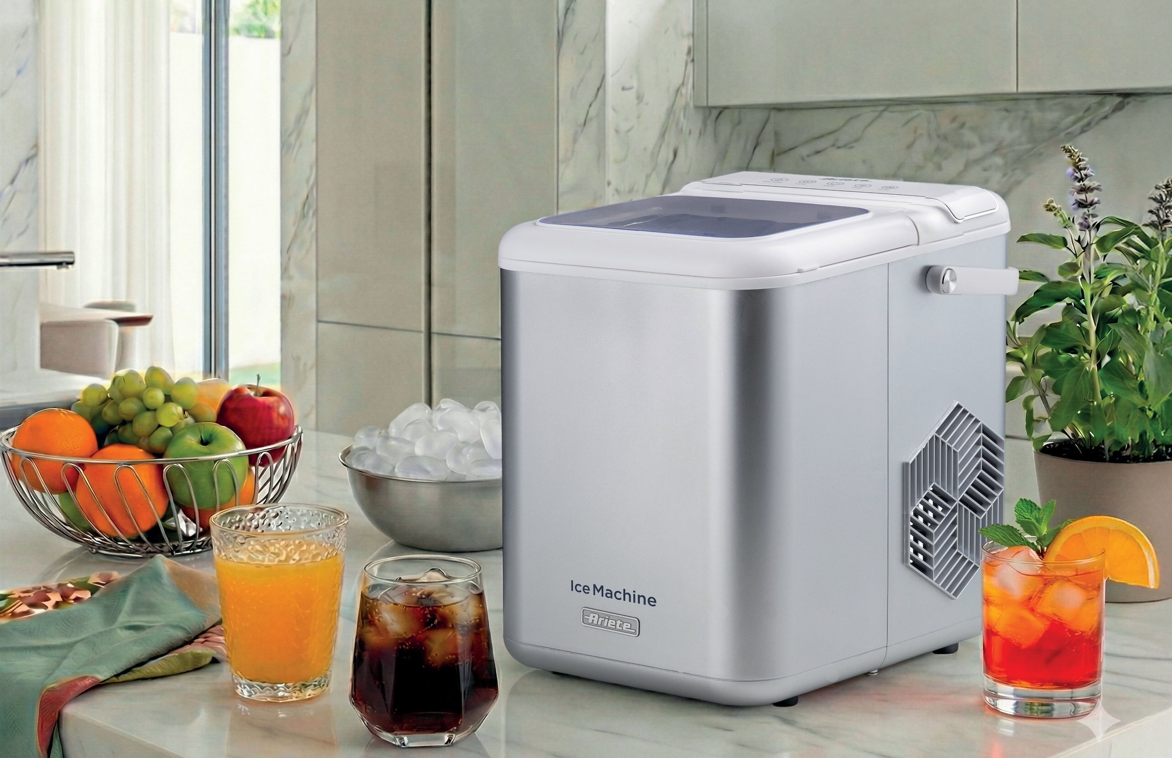 Ariete Elektrischer Eiswürfelbereiter »Ariete elektrischer tragbarer Eiswürfelbereiter 651« Mit sehr leisem Kompressor 58 db