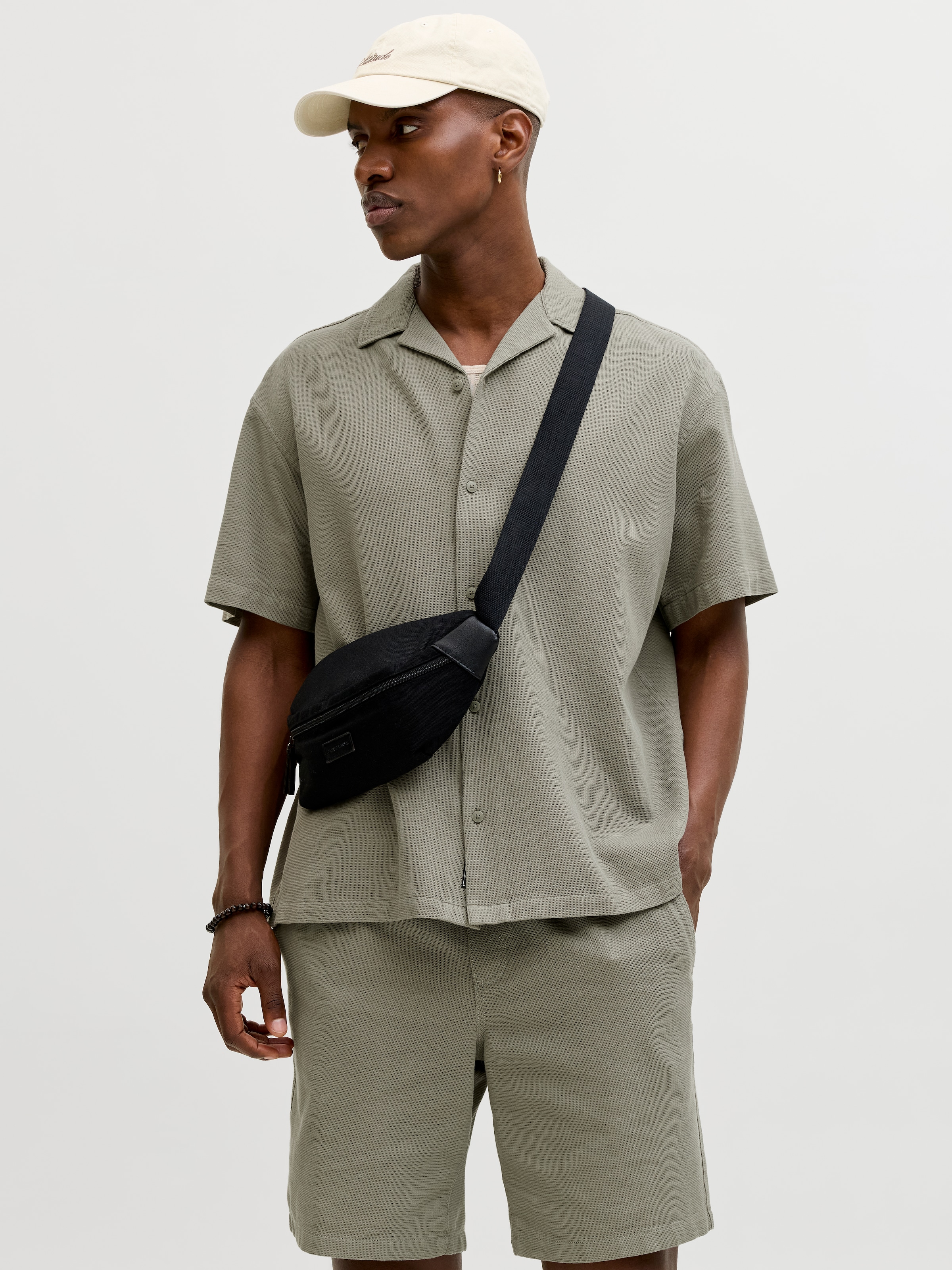 Jack & Jones Kurzarmhemd »JJGLOBAL WAFFLE RESORT SHIRT SS« mit Resort Kragen