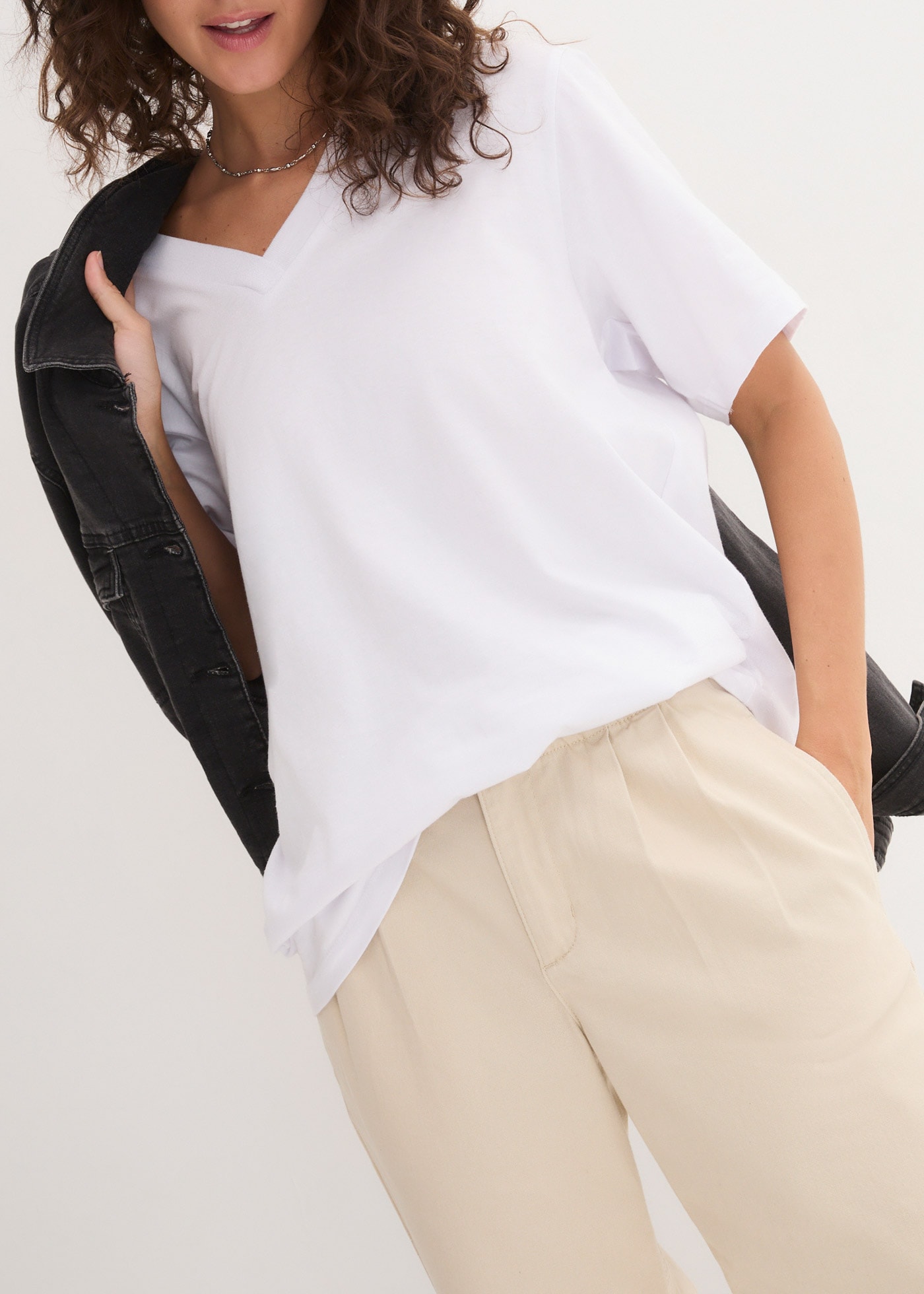 bonprix Longshirt »Weites Long-Shirt mit V-Ausschnitt, Kurzarm (5er Pack)« Packung, 5, 5 Stk. Weites Long-Shirt mit V-Ausschnitt, Kurzarm (5er Pack)