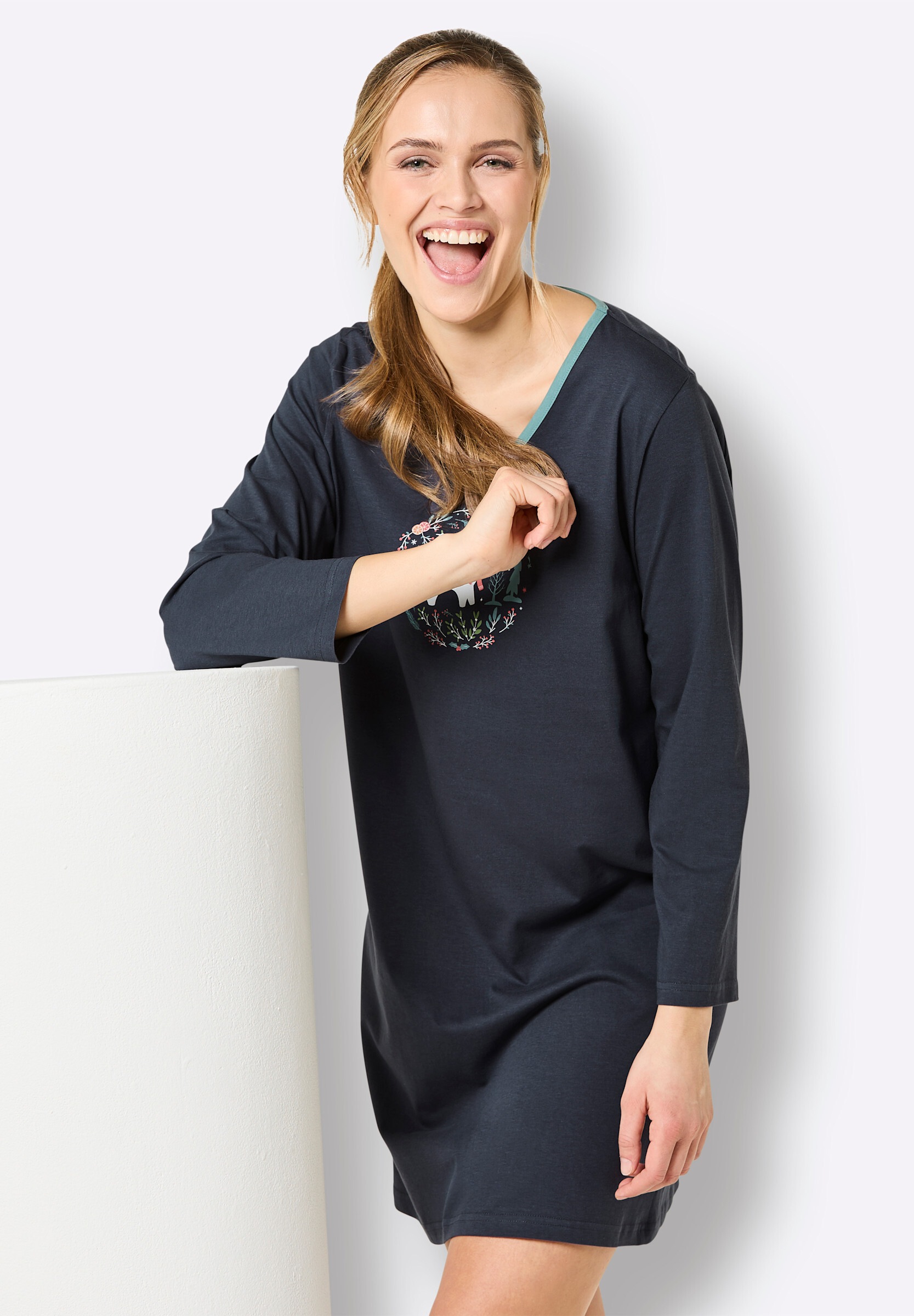 comtessa Schlafanzug »Sleepshirt Sleepshirt mit platziertem Eisbären-Print« 1 Stk.