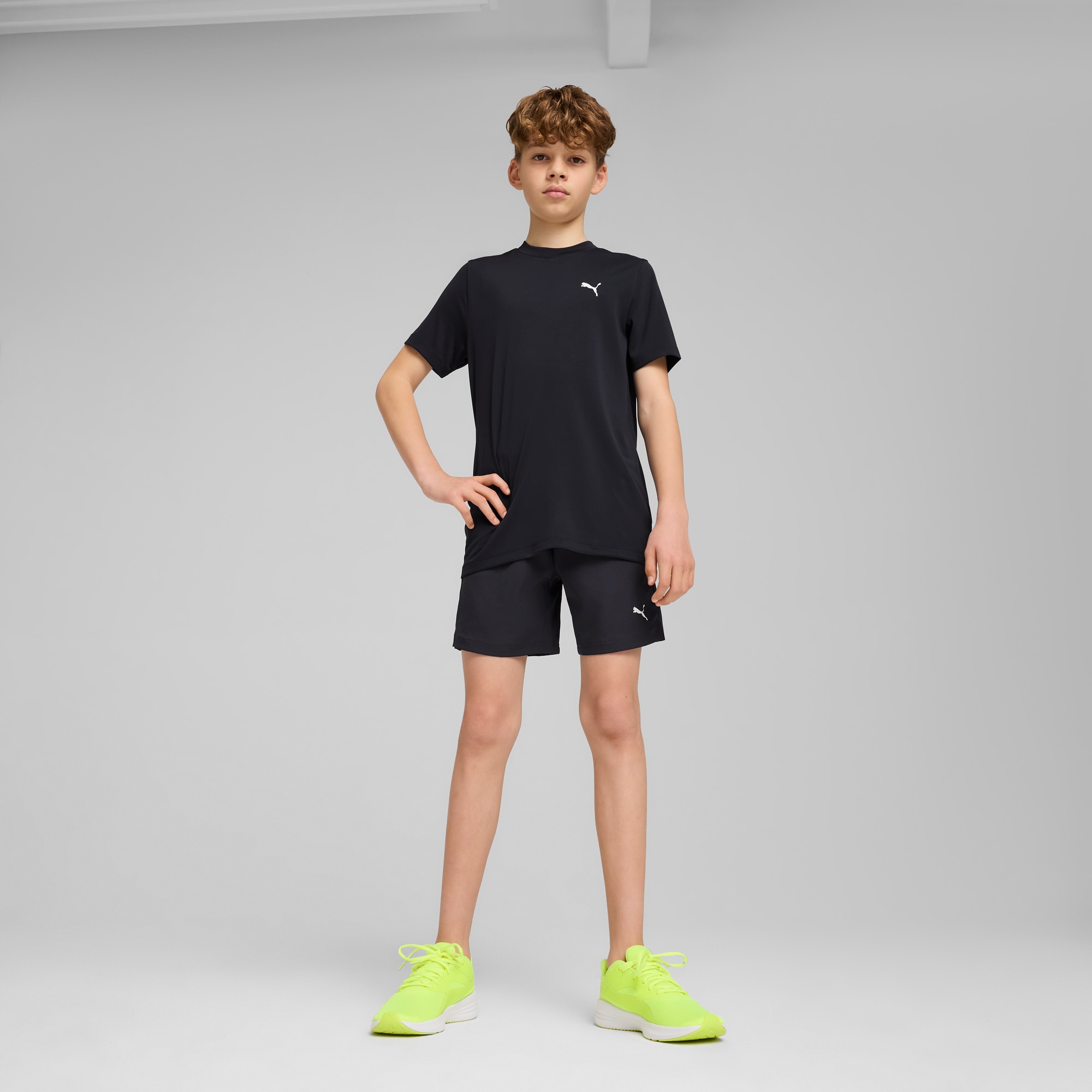 PUMA Shorts »TAD ESS WOVEN SHORTS B«