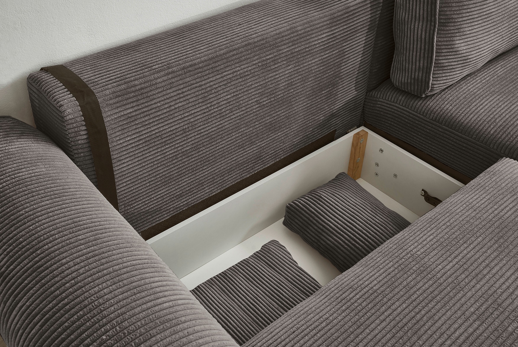 ED EXCITING DESIGN Ecksofa »Angelina L-Form«, mit Bettfunktion, Bettkasten & 4 Zierkissen