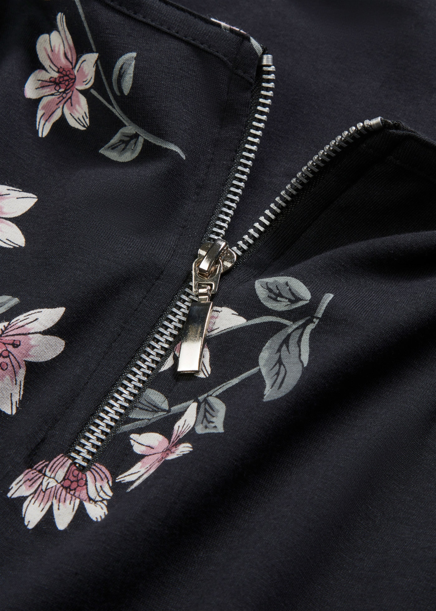 bonprix T-Shirt geblümt mit kurzem Reißverschluss