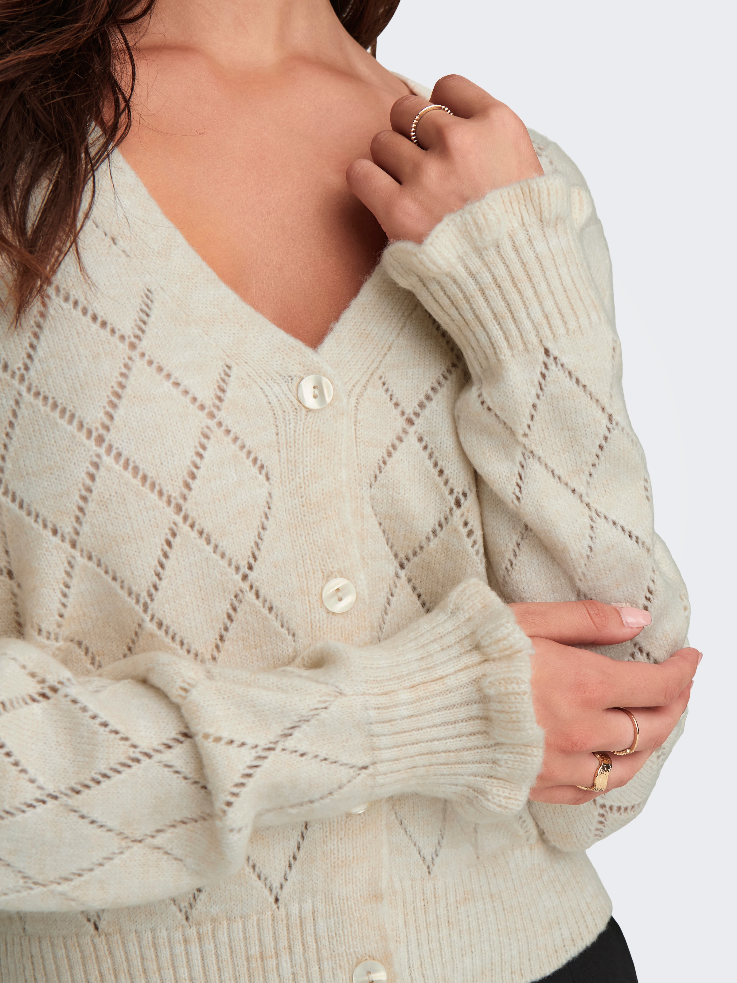 JDY Strickjacke »JDYLETTY L/S V-NECK STRUC CARDI KNT NOOS«