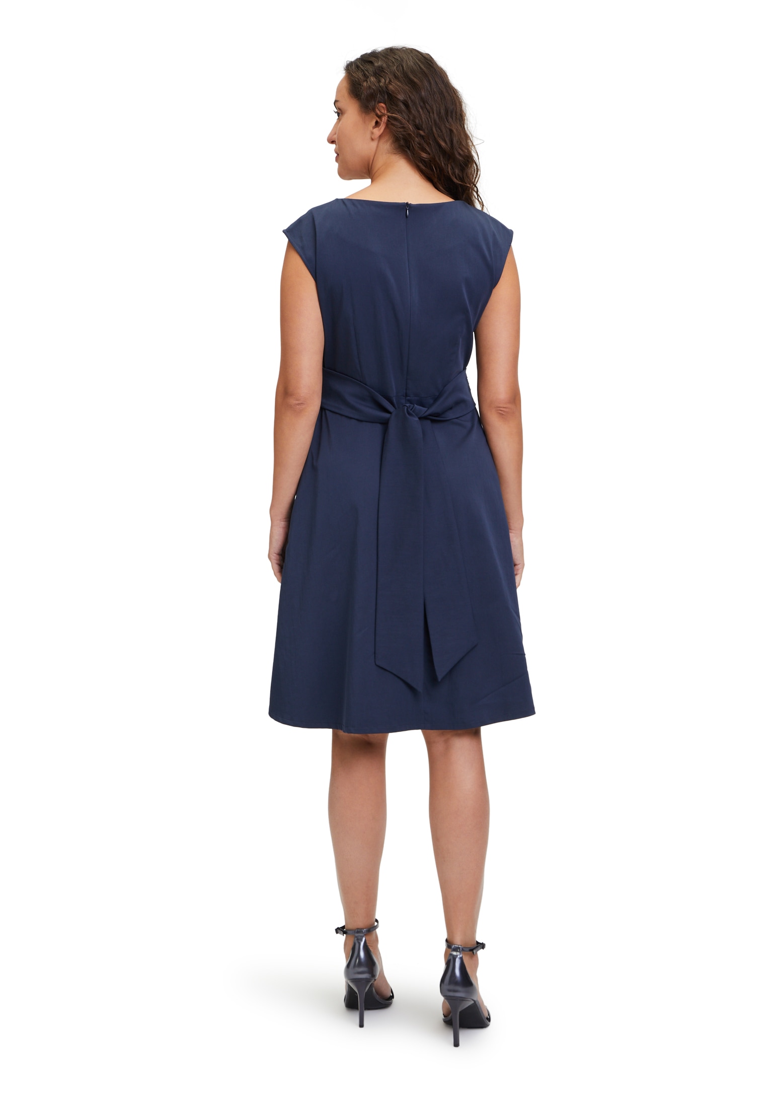 Betty&Co Sommerkleid »Sommerkleid ohne Arm«