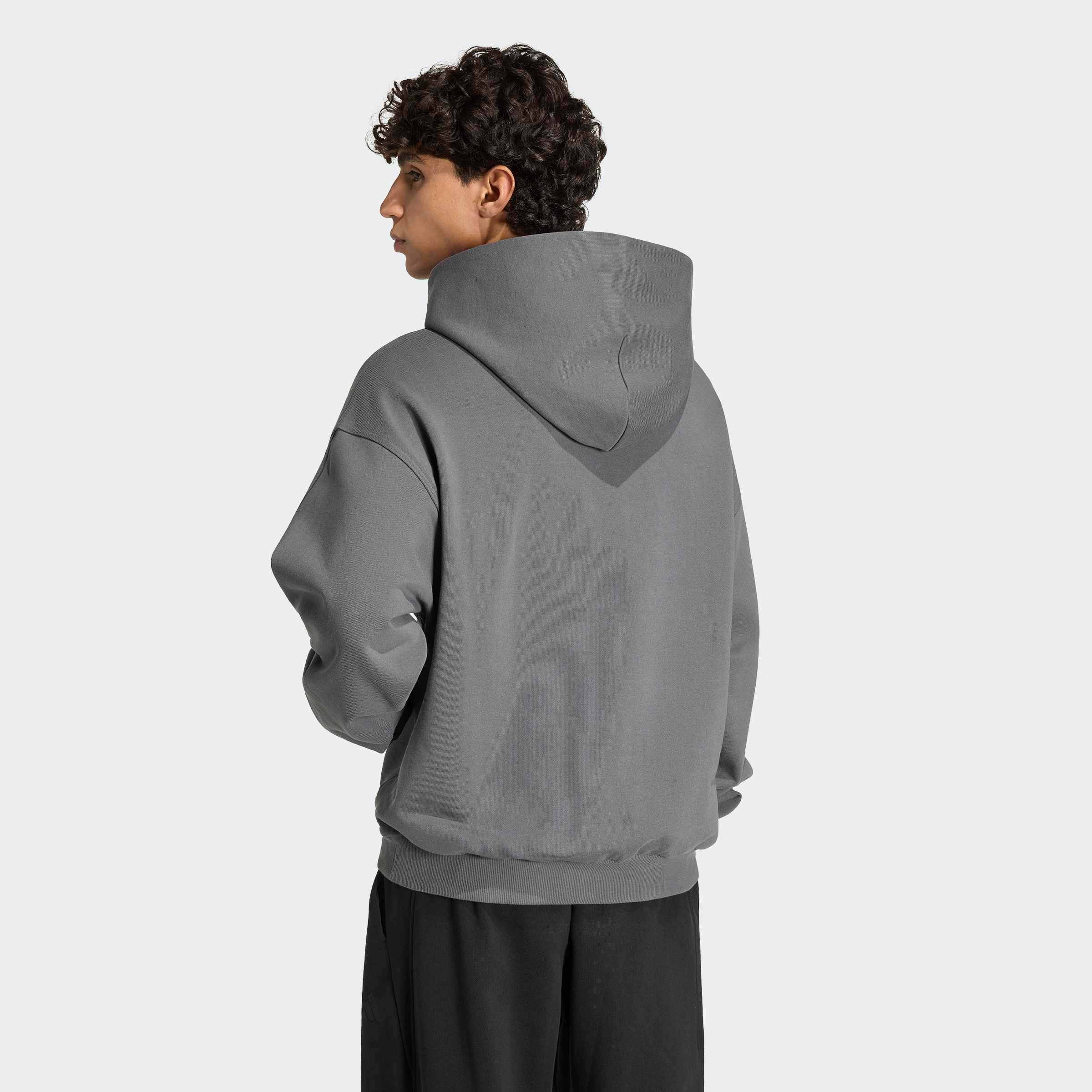 adidas Sportswear Kapuzensweatshirt »ADIDAS KIT HOODIE, KLEINES LOGO«, mit Kapuze, in normaler Schnittform, schweres robustes Material
