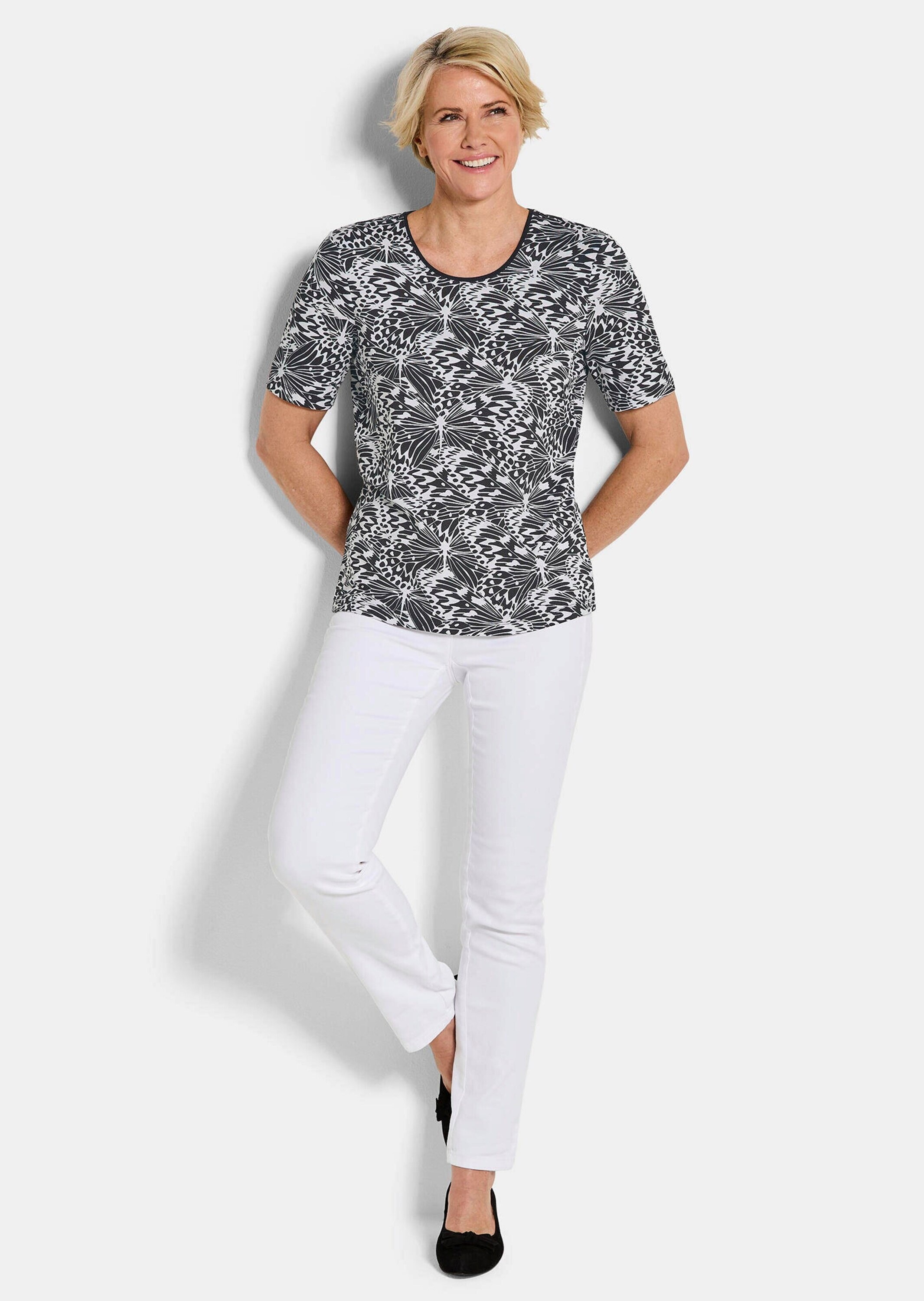 GOLDNER Kurzarmshirt »Cityshirt mit Schmetterlings-Motiv« stretchbequemer Viskosejersey