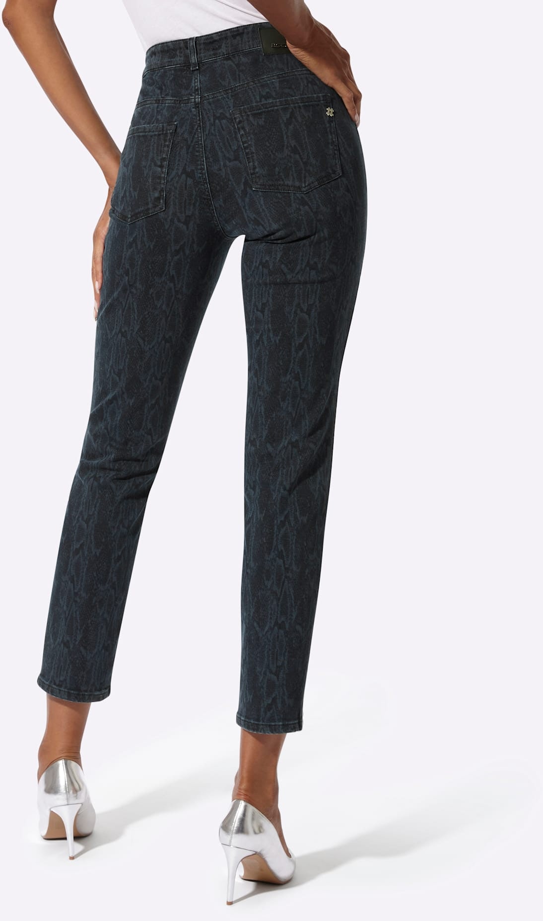 creation L Bequeme Jeans 1