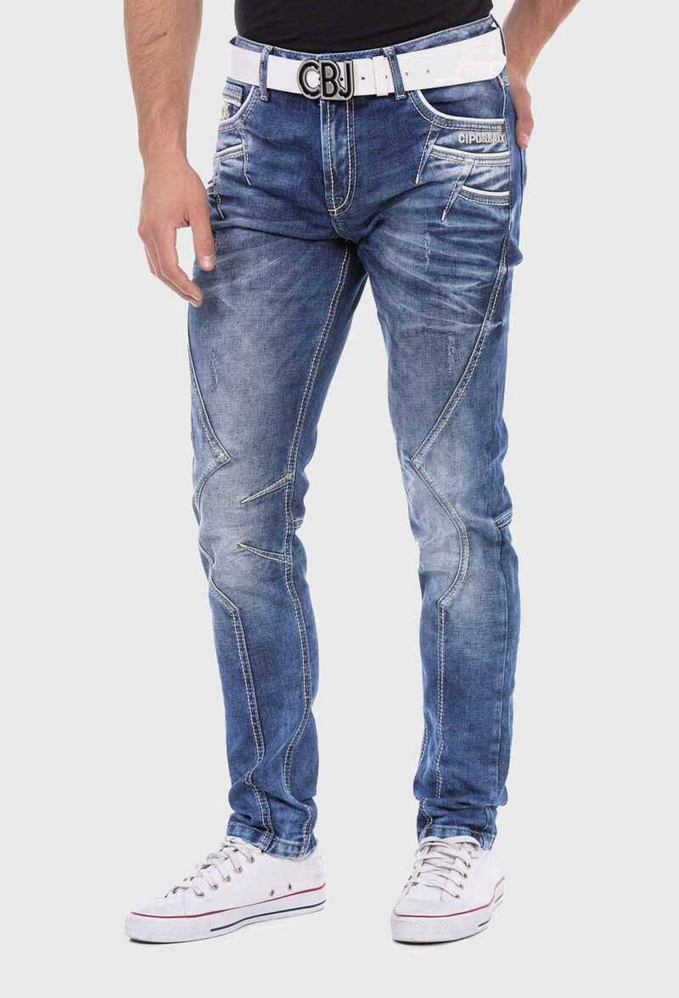 Cipo & Baxx Straight-Jeans »Cipo & Baxx Jeans« im trendigen Design