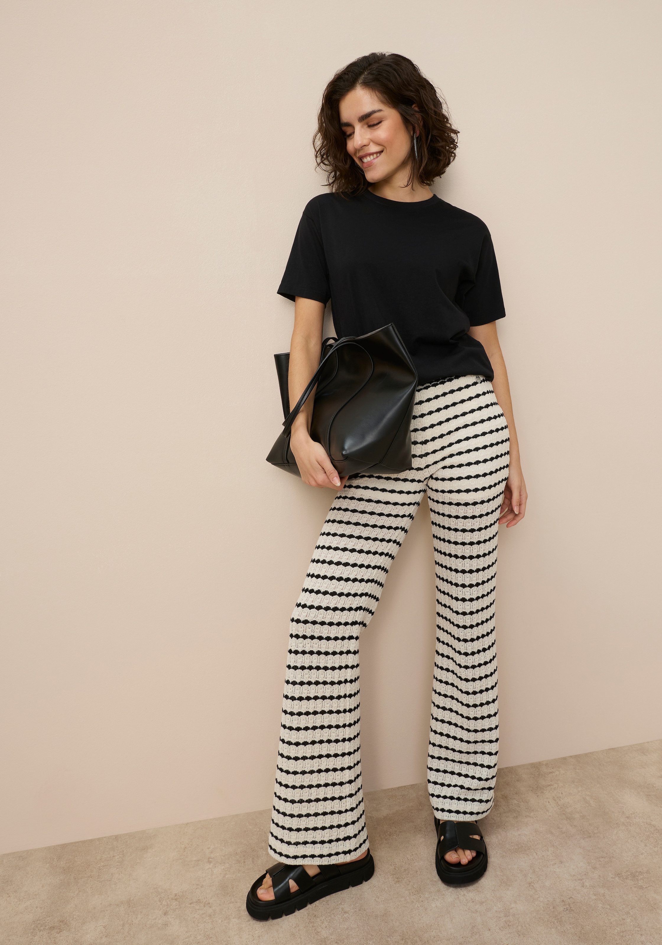 Tamaris Oversize-Shirt in Longform mit abgerundetem Saum