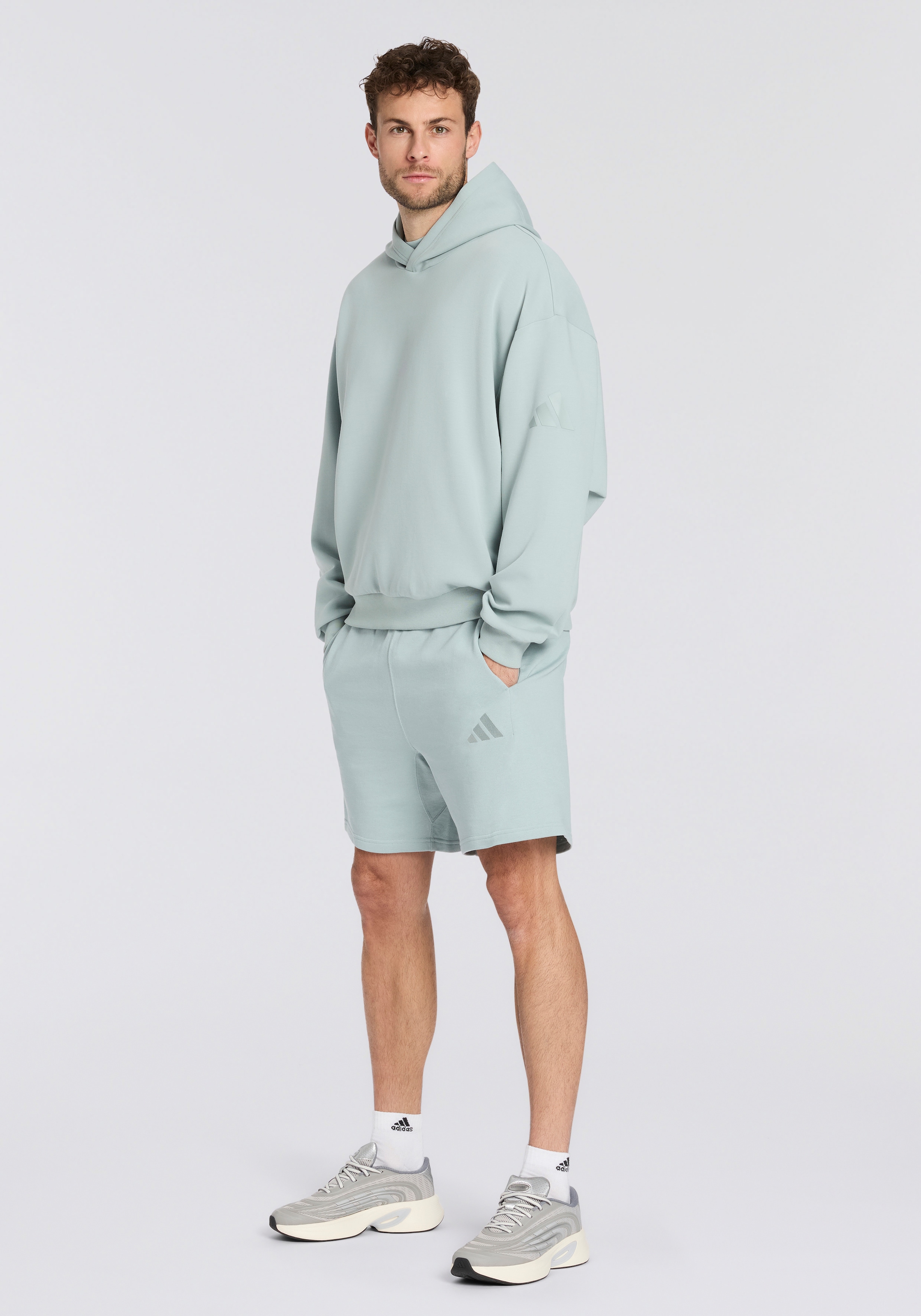 adidas Sportswear Kapuzensweatshirt »SOFT LUX HOODIE«, mit Kapuze, für Sportmode und Freizeit, mit 3-Streifen-Logo-Print
