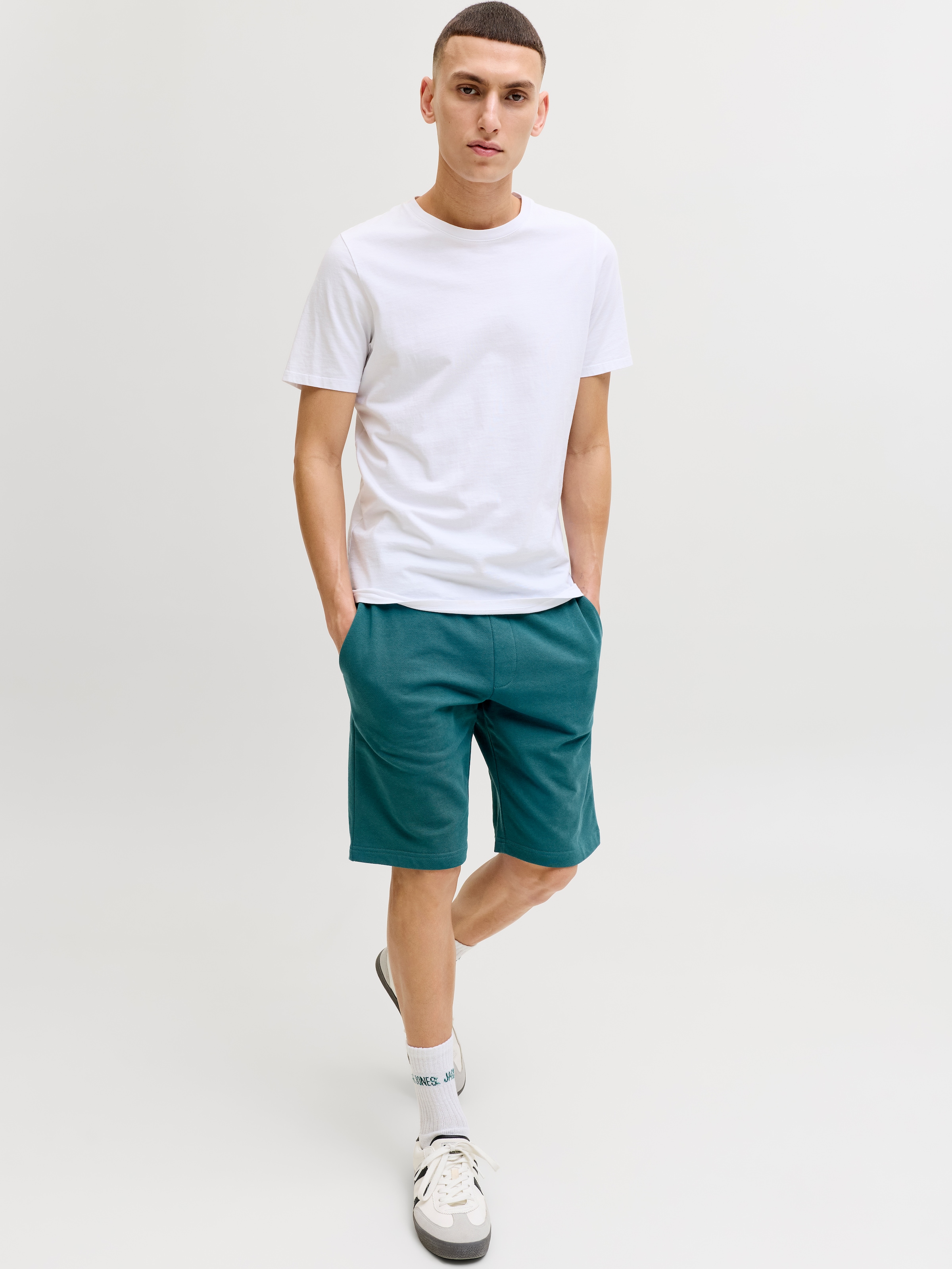 Jack & Jones Sweatshorts »JPSTGORDON COLLEGE SWEAT SHORTS MID«