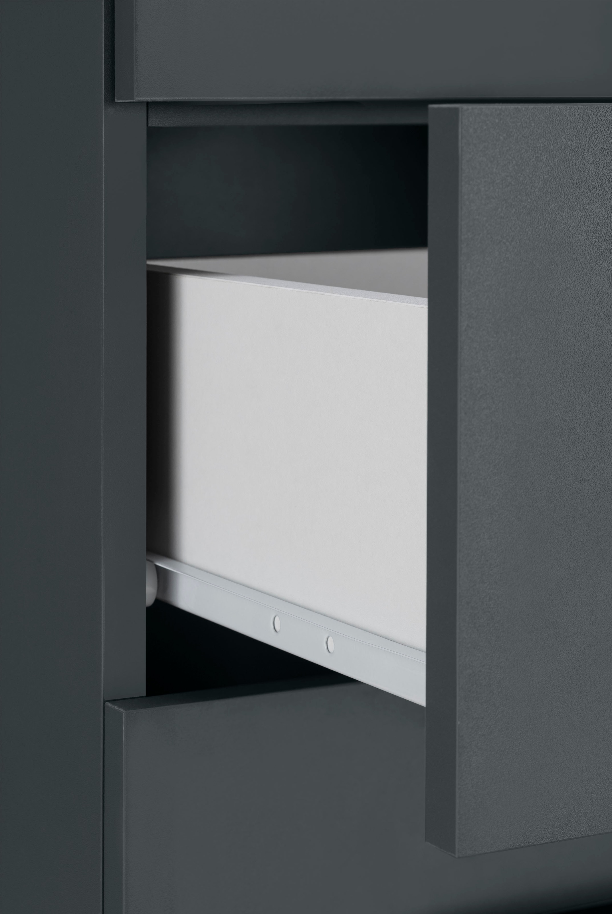 INOSIGN Midischrank »Skara« verstellbarer Einlegeböden hinter jeder Tür, Breite 38 cm, Höhe 130 cm