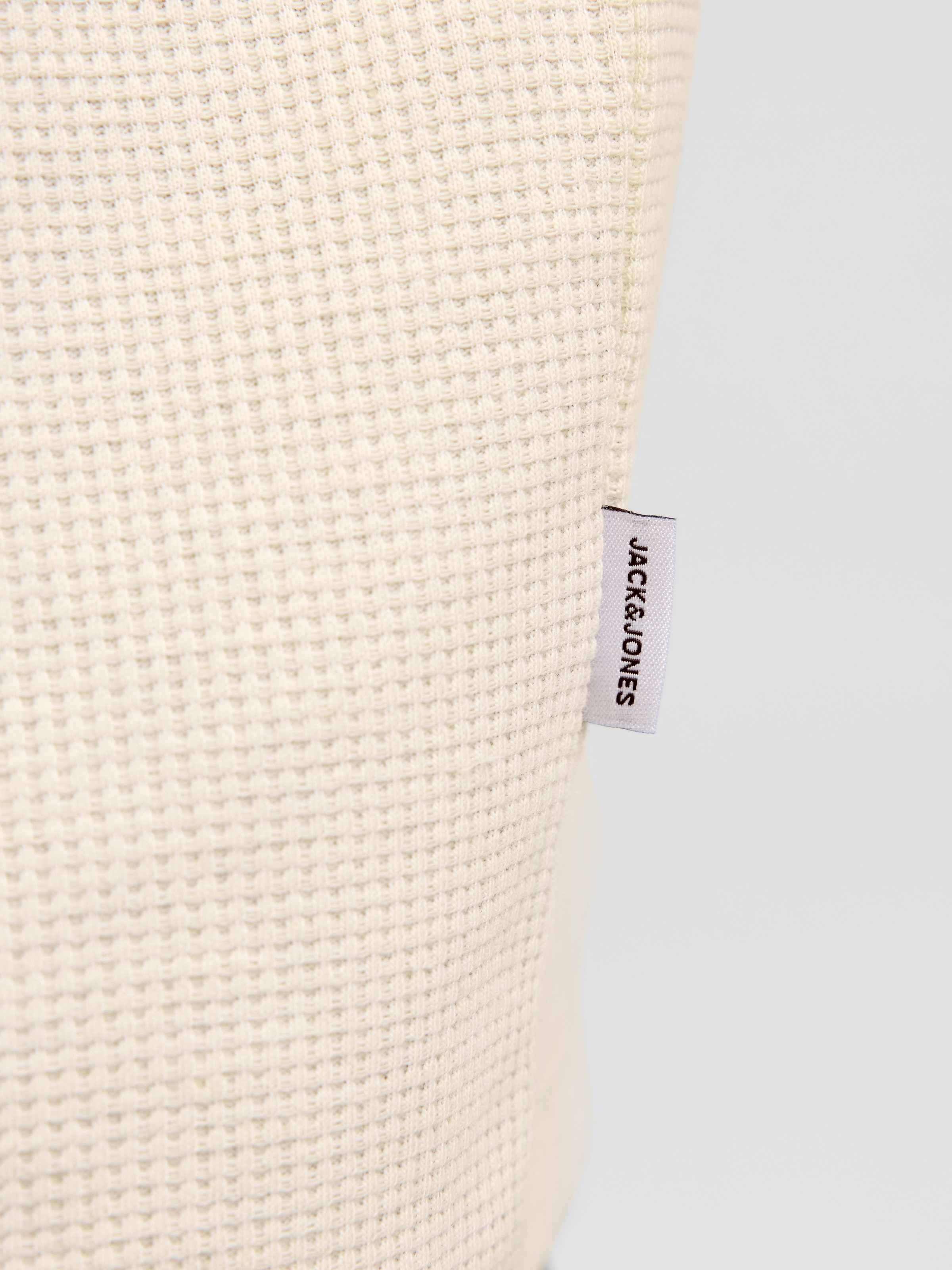 Jack & Jones T-Shirt »JJEAUSTIN TEE SS NOOS«, mit Markenlabel