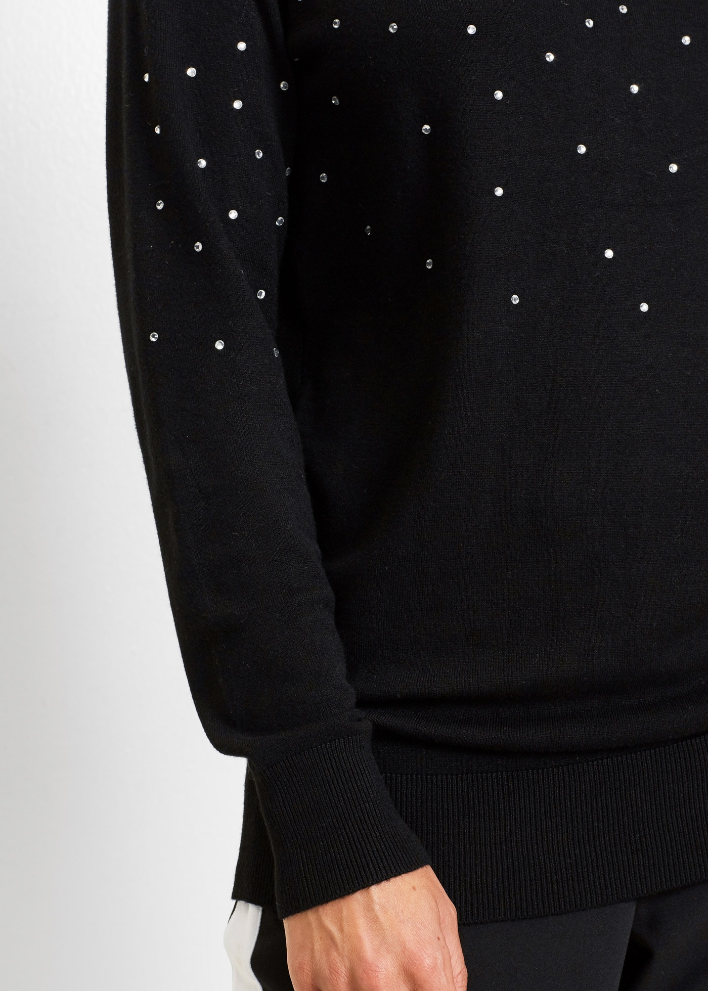 bonprix Strickpullover 1 Rundhalsausschnitt, mit Steinchenverzierung, Viskosemischung