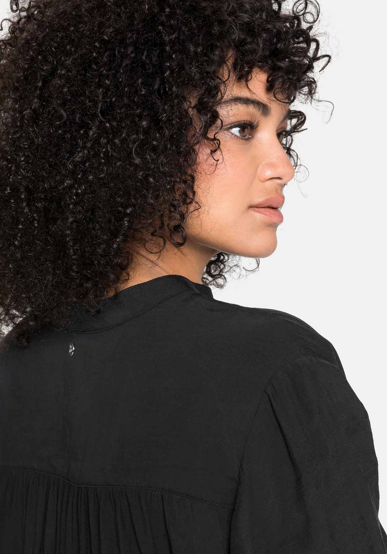 Sheego Longbluse »Longbluse mit Raffung am Rückenteil«