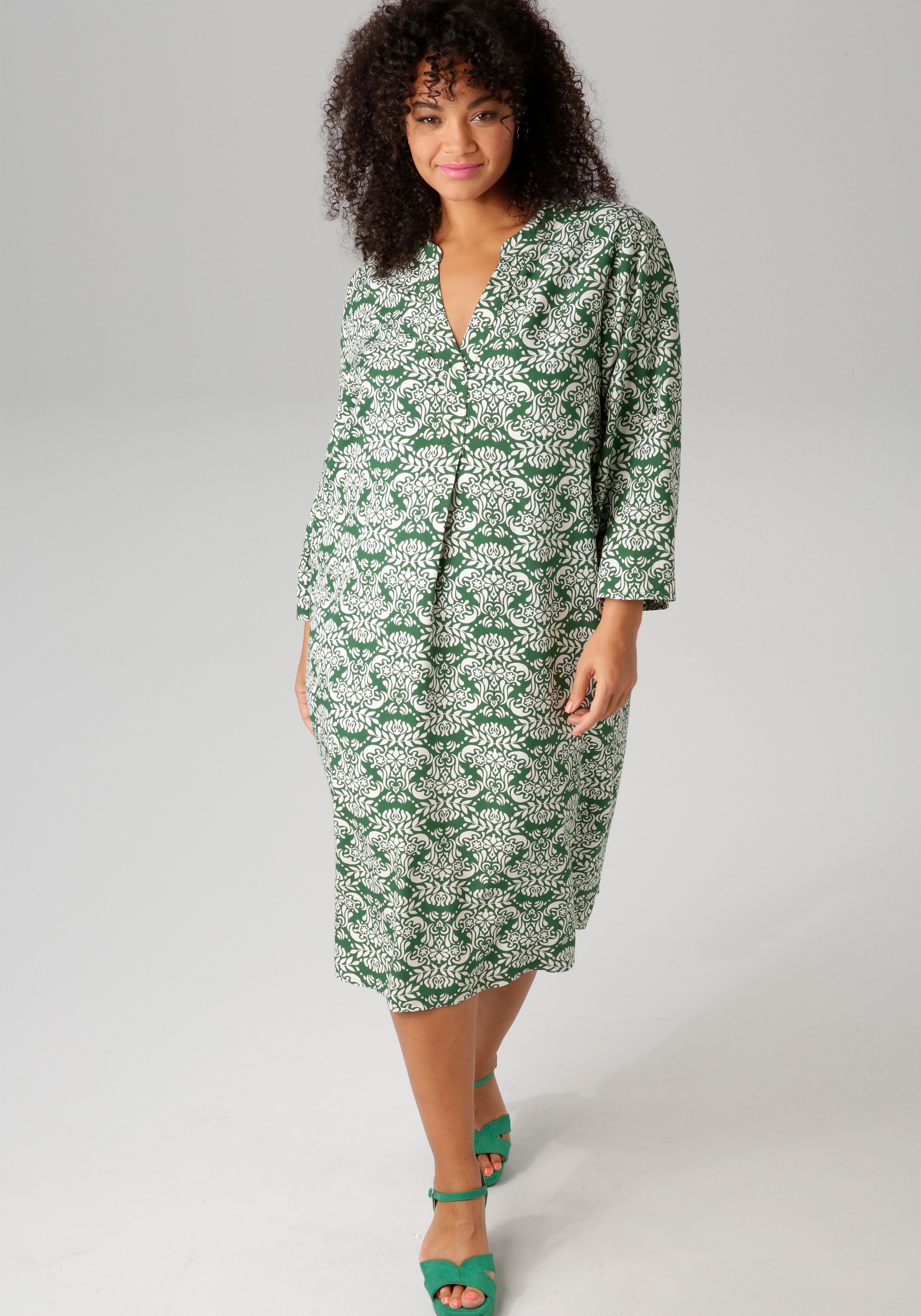 Aniston PLUS Sommerkleid, mit farbharmonischem, graphischem Druck