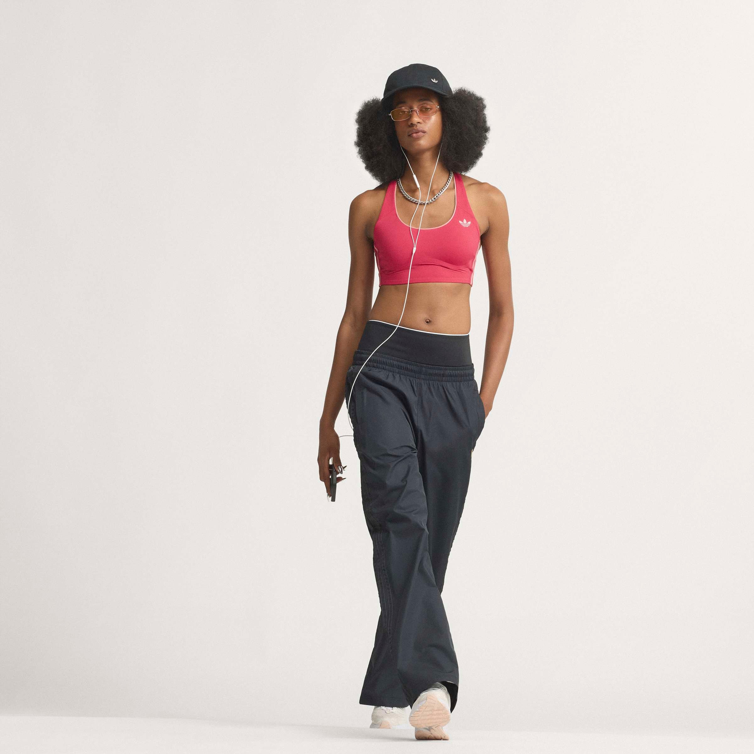 adidas Performance Sport-BH »ADIDAS ORIGINALS SPORT-BH, MITTLERER HALT« CLIMACOOL, aus Adiflex Material
