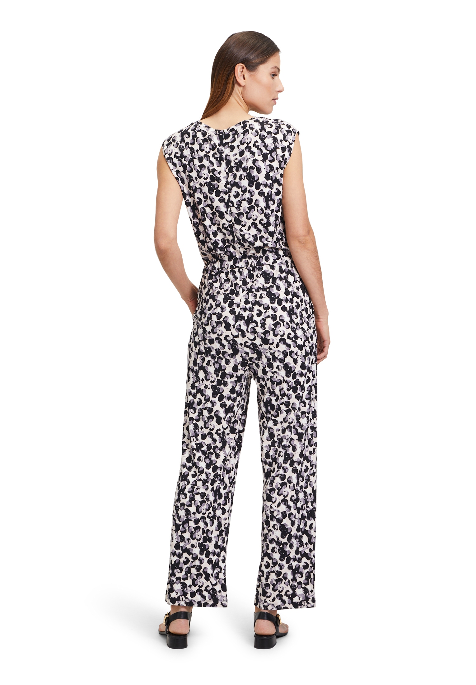 Betty&Co Jumpsuit »Jumpsuit mit Rundhalsausschnitt«
