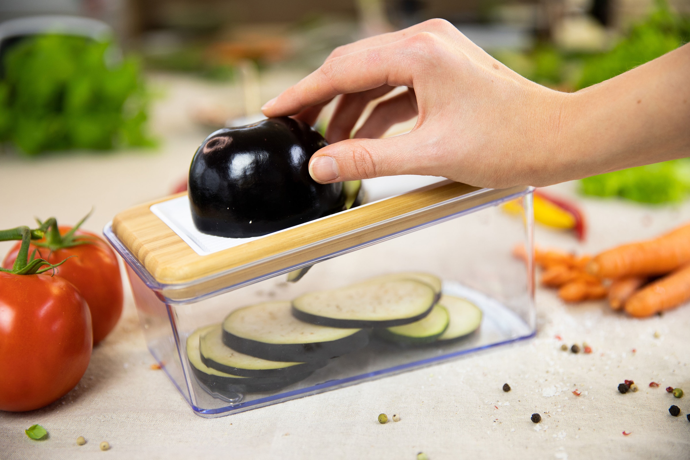 JUST VEGAN Gemüsehobel »Slicer«, (Set), Behälter aus Glas online bei OTTO