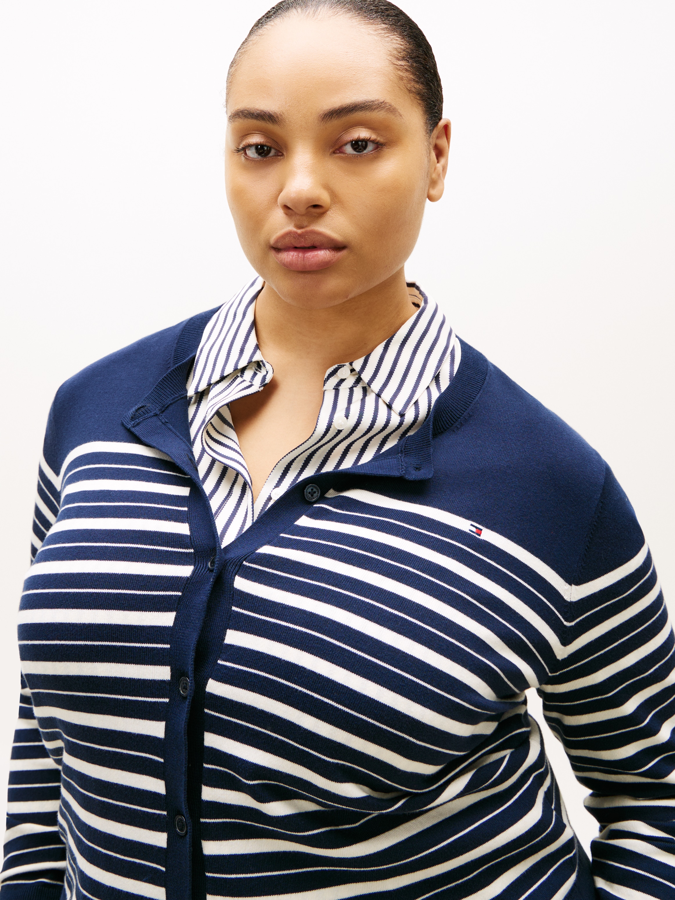 Tommy Hilfiger Curve Strickjacke »CRV CO JERSEY FINE GG C-NK CARDI«