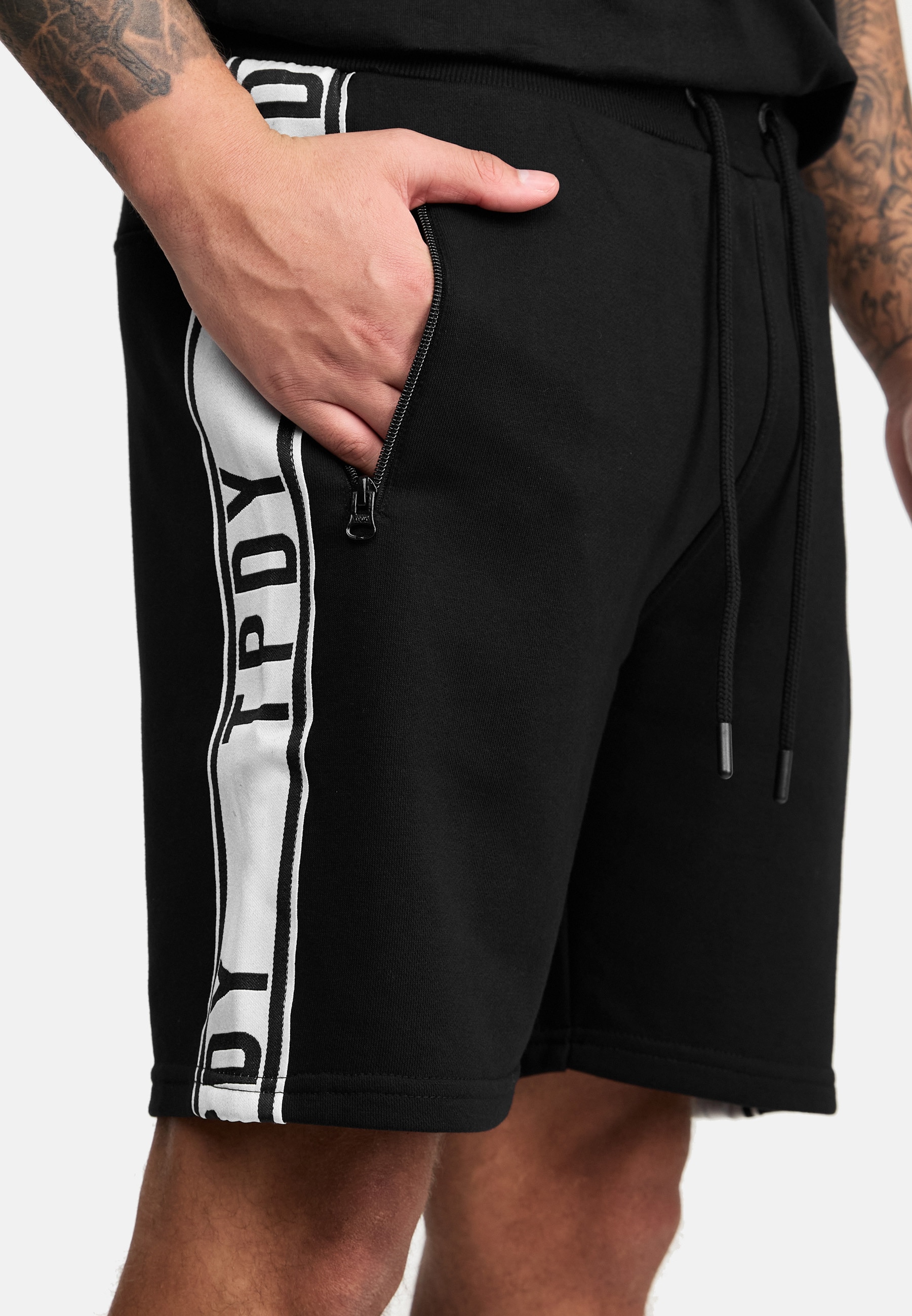 trueprodigy Shorts »Benjamin Kontraststreifen in weiß mit Logo«