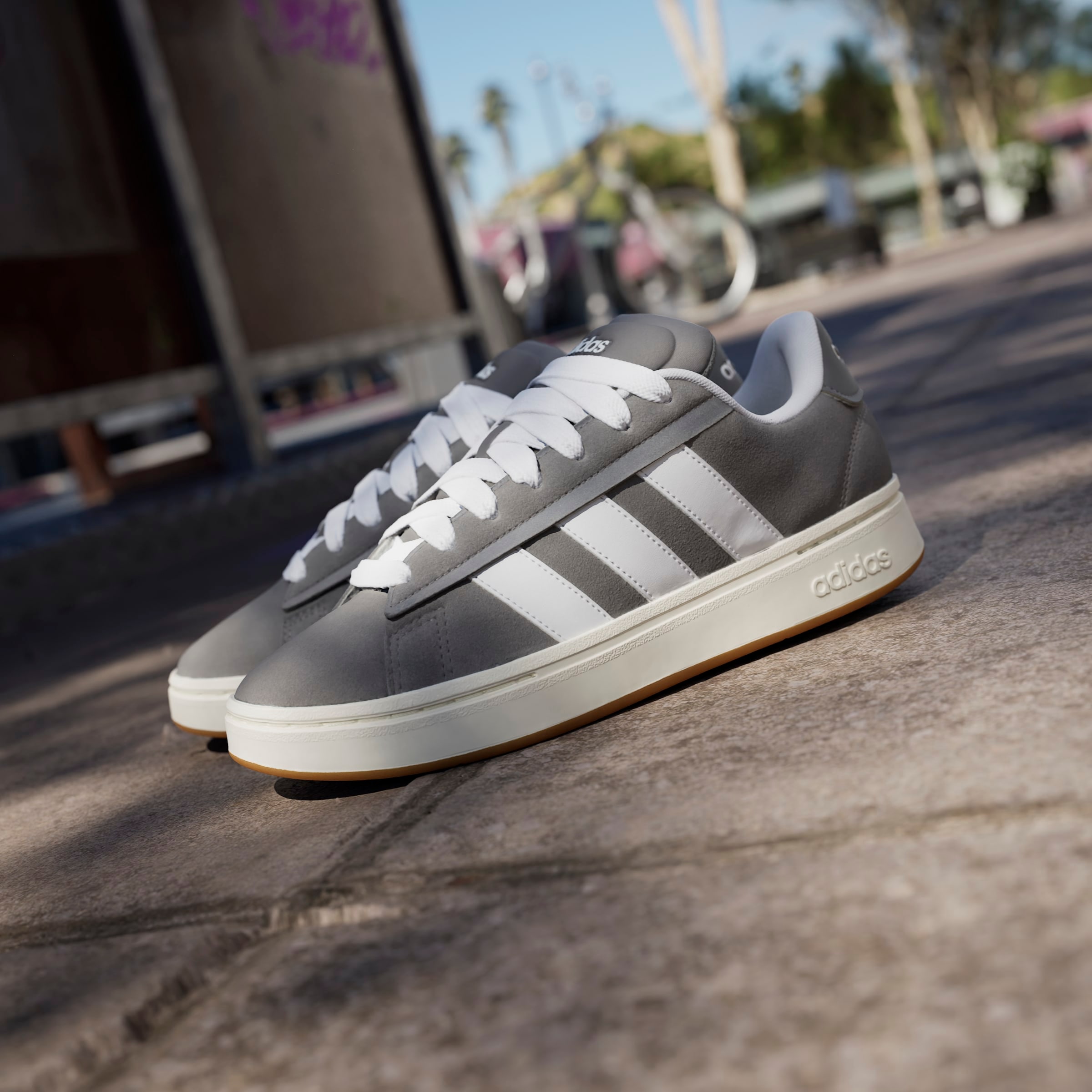 adidas Sportswear Sneaker »GRAND COURT ALPHA«  Design inspiriert vom adidas Campus 00