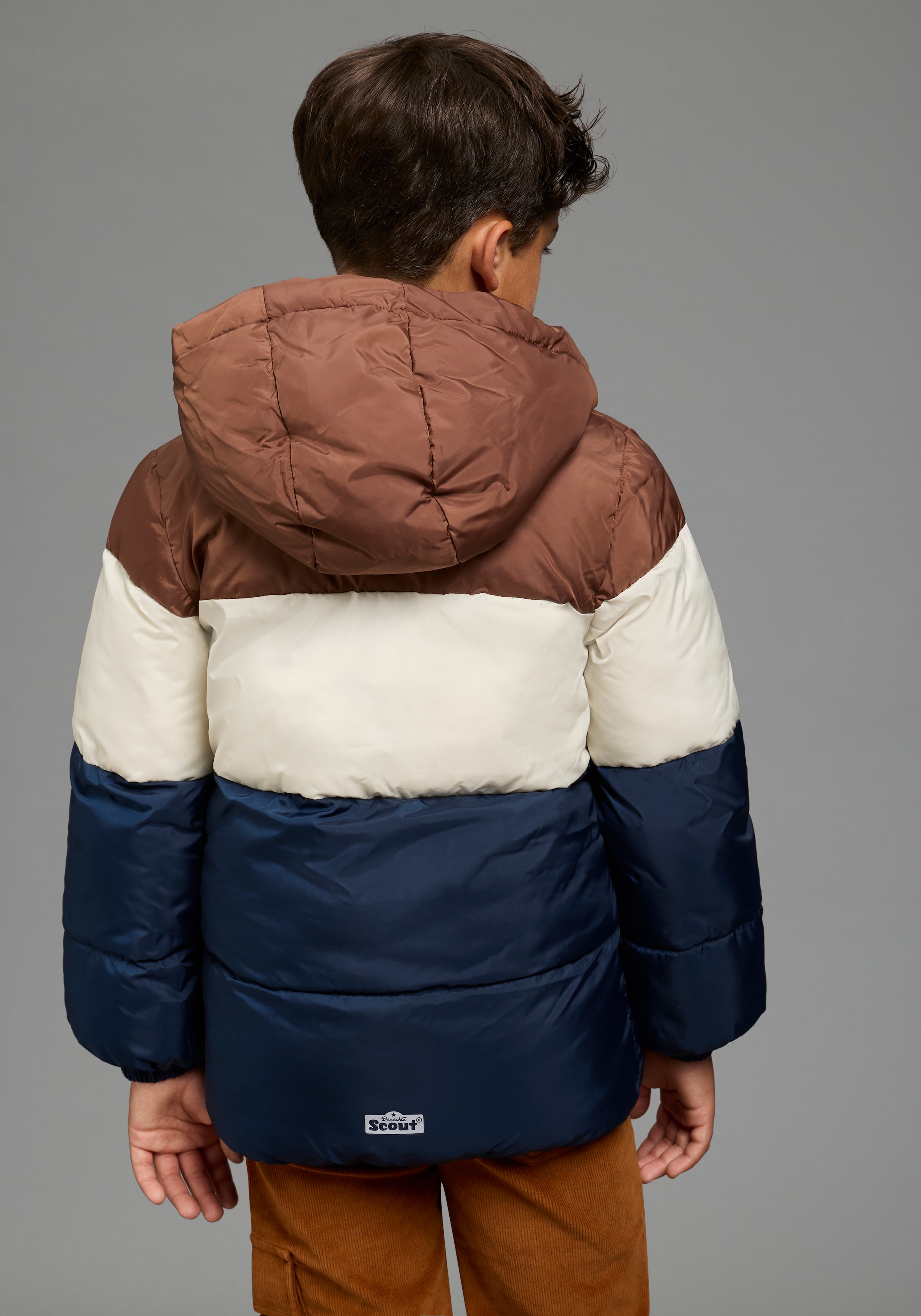 Scout Winterjacke »Warme Jacke in Colorblocking-Style - NEU von SCOUT« mit Kapuze Warme Jacke mit kontrastfarbigen Einsätzen, mit Fleece gefüttert