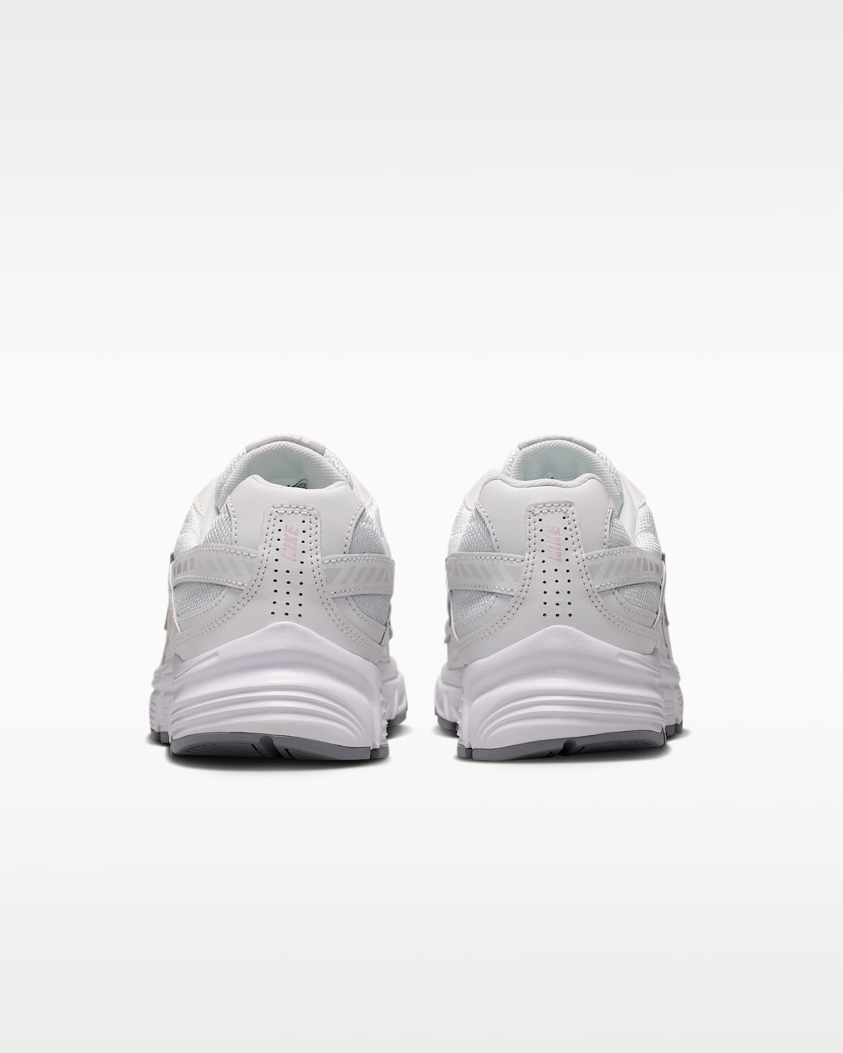 Nike Sportswear Sneaker »Initiator«  inspiriert vom Design des Nike P-6000