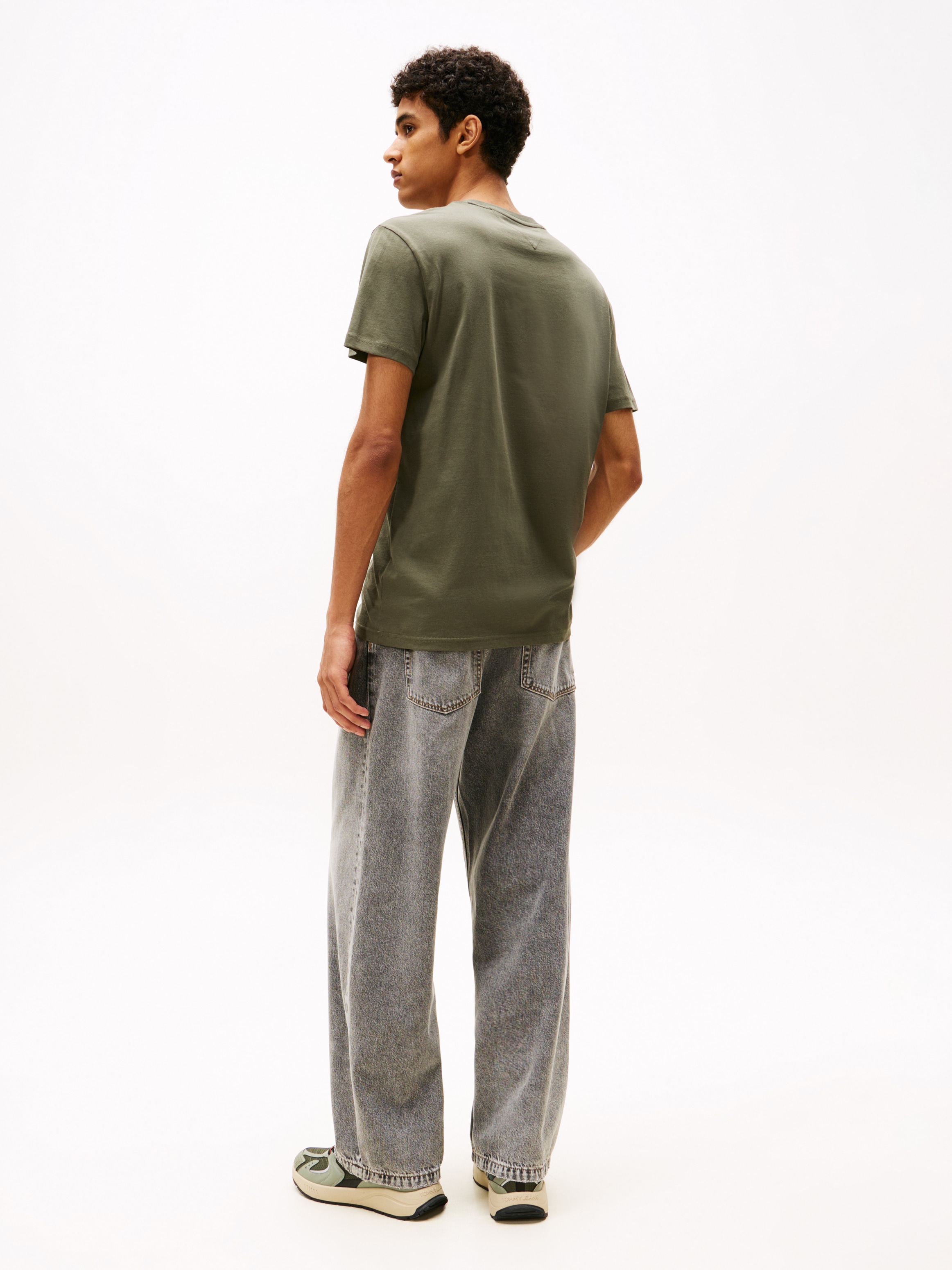 Tommy Jeans T-Shirt »aus Jersey mit Logo«