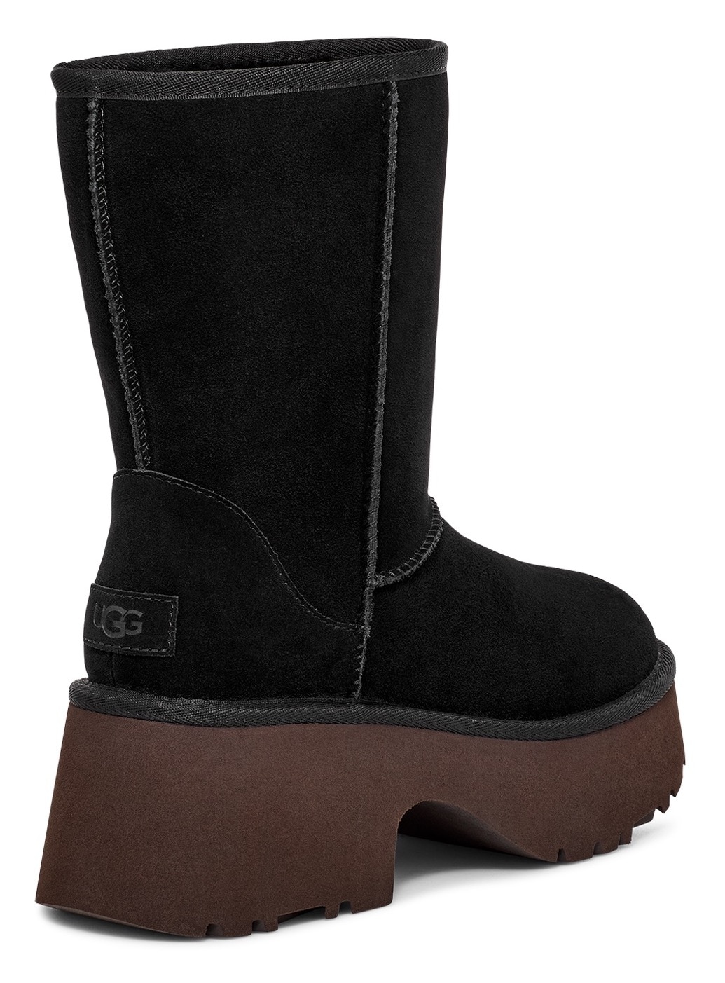 UGG Schlupfstiefel »CLASSIC SHORT NEW HEIGHTS«, Plateau Stiefel, Winterstiefel, Boots mit Innen-Reißverschluss