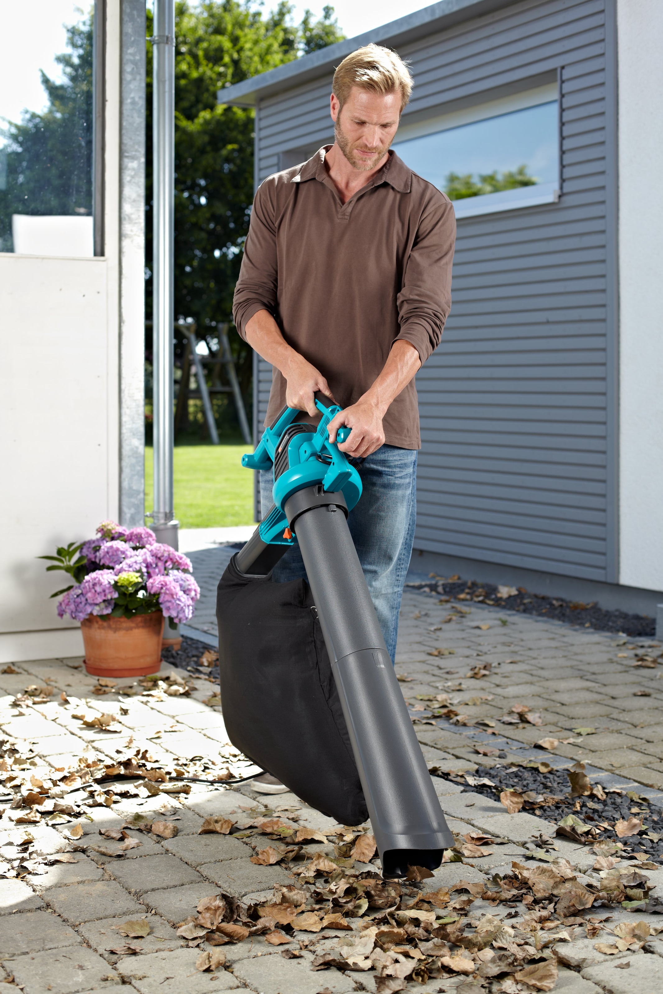 GARDENA Elektro-Laubsauger »ErgoJet 3000« Leistungsstarker, elektrischer Gartensauger/-bläser