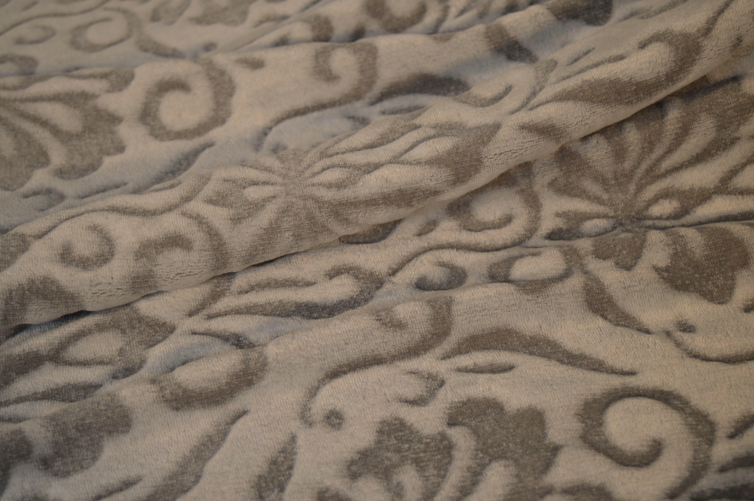 KiNZLER Wohndecke »Kaschmirtouch Ornamente«, mit Hoch-Tief Effekt