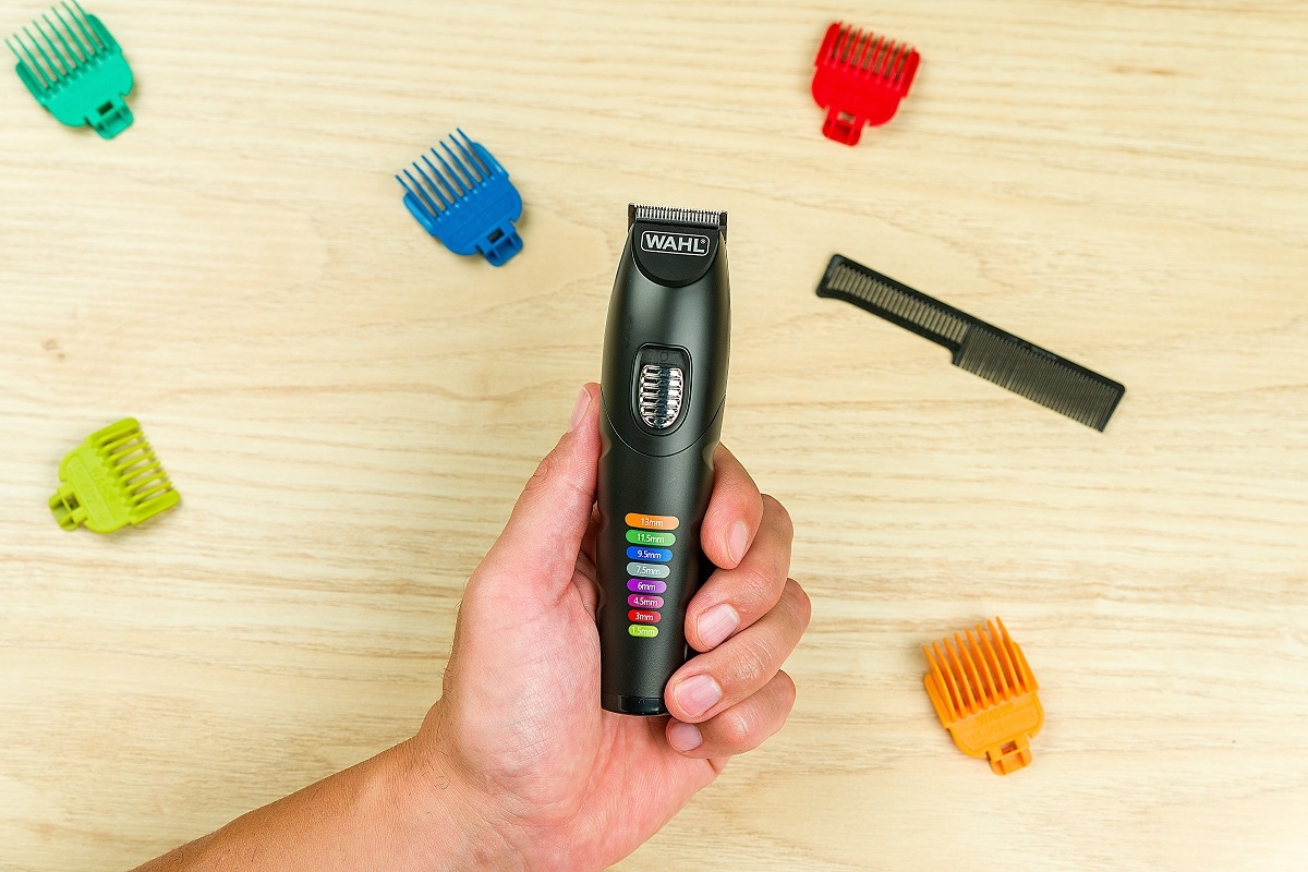 Wahl Multifunktionstrimmer »Color Trim Advanced«, 13 Aufsätze, Farbcodierte Aufsteckkämme, Lithium-Ionen-Technologie, USB Aufladung