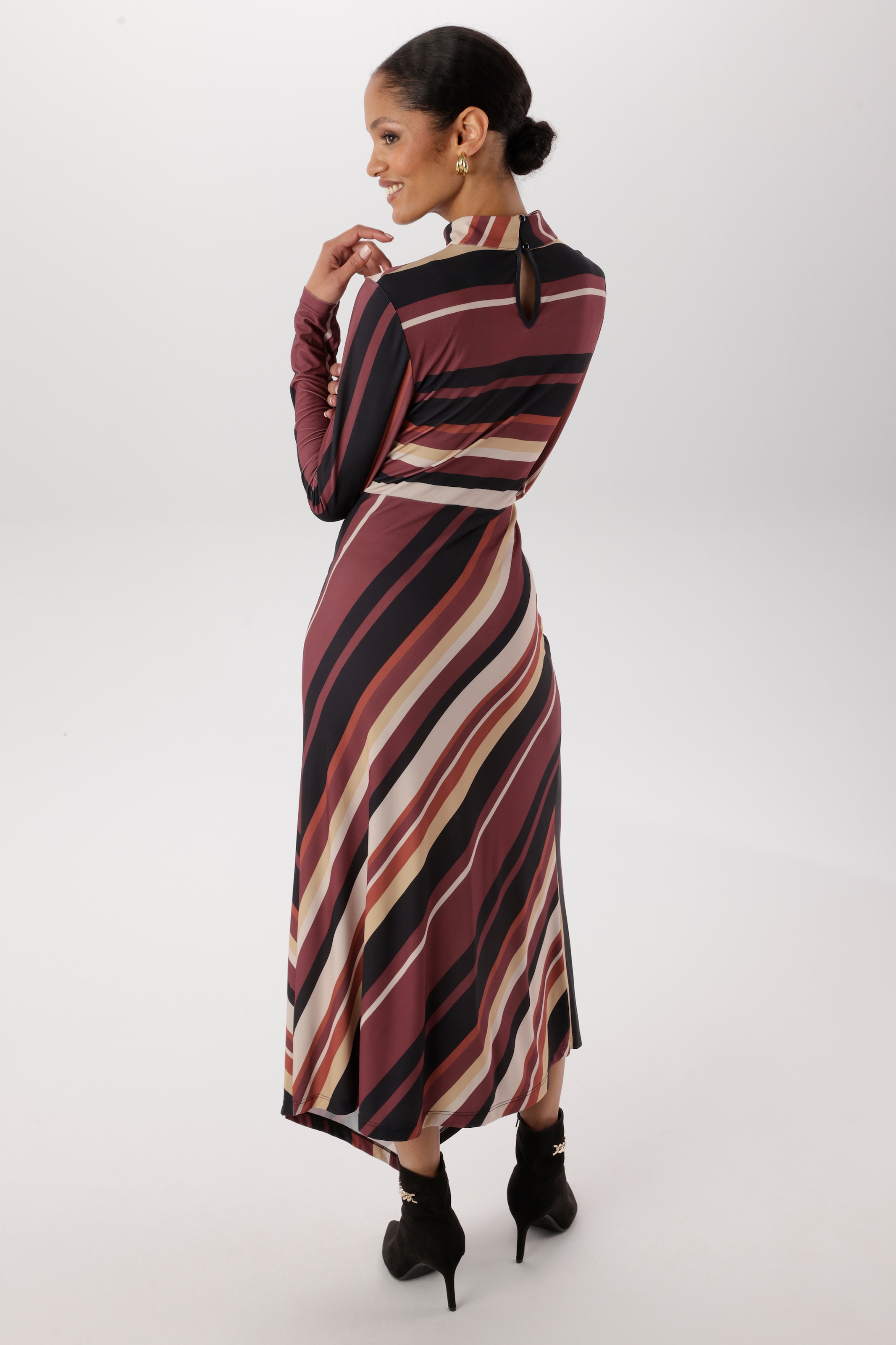 Aniston SELECTED Midikleid Hinten mit zwei Knöpfe am Kragen zu schließen - NEUE KOLLEKTION