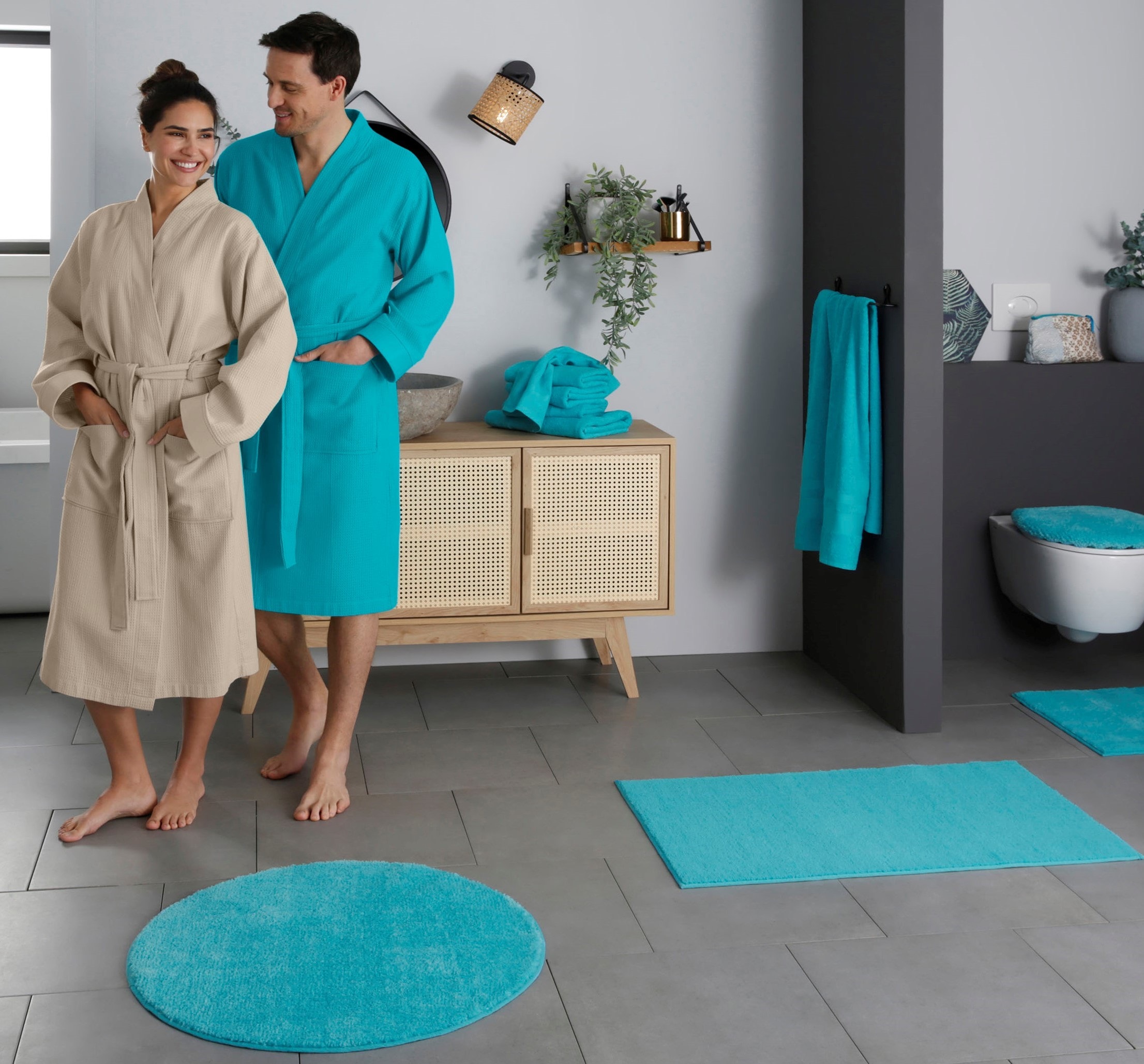 OTTO home Badematte »Vanessa, Badvorleger, Badezimmer Teppich« Höhe 10 mm rutschhemmend beschichtet fußbodenheizungsgeeignet | schnell trocknend | strapazierfähig Badteppich, weiche Haptik, unifarben