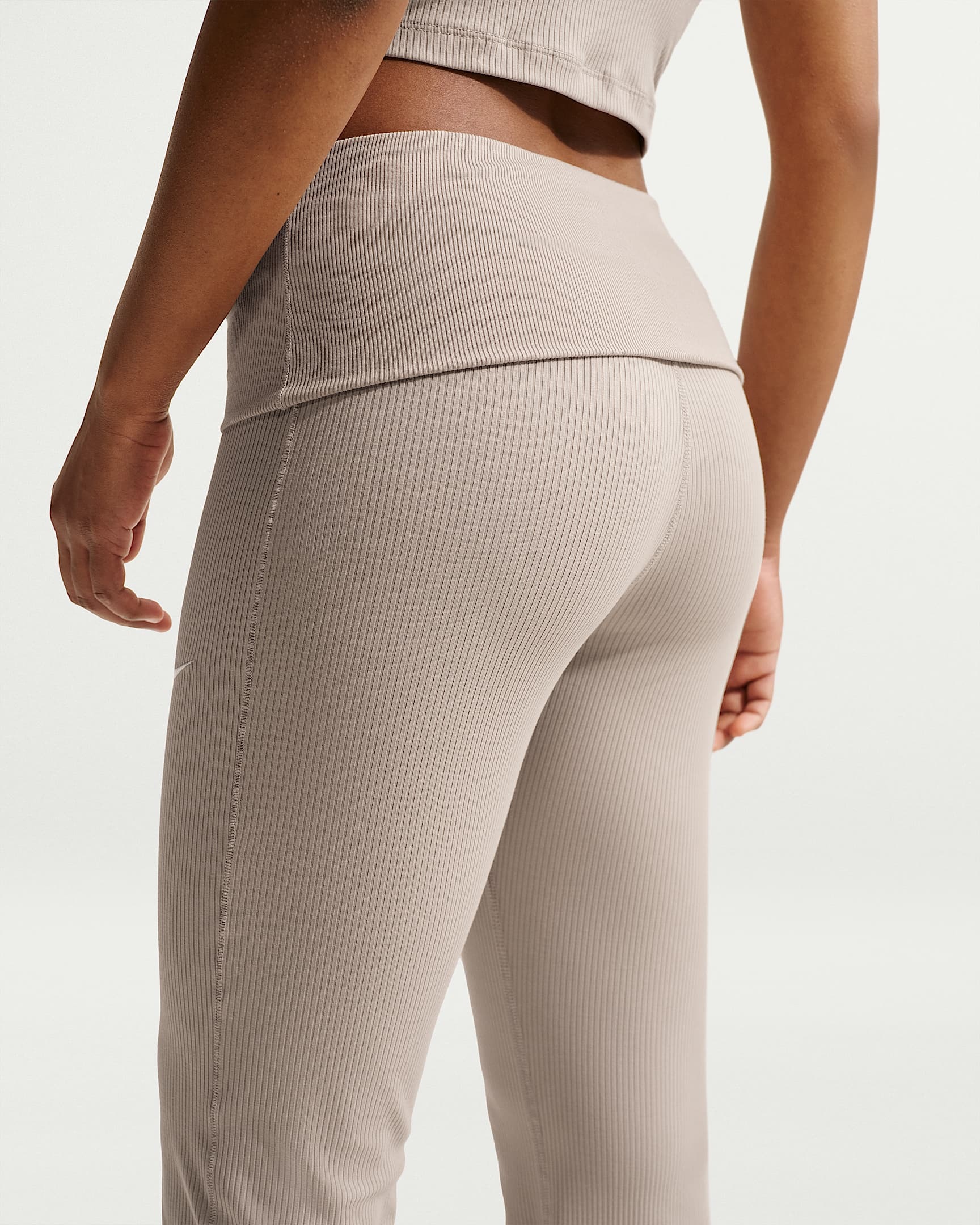 Nike Sportswear Sporthose »W NSW CHILL KNIT RIB PANT«  mit elastischem Bund, lässige Silhouette