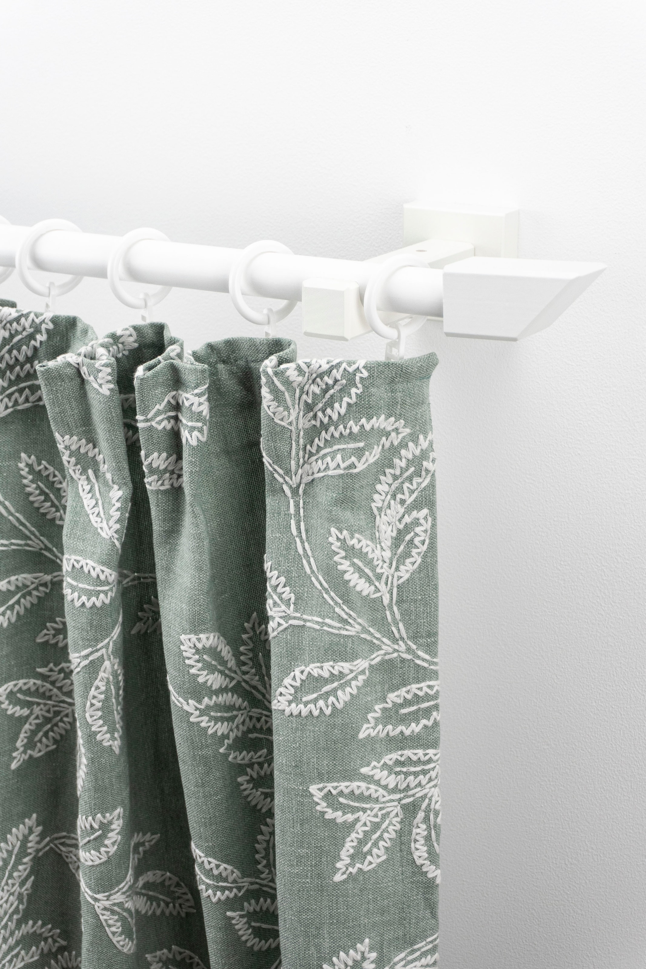 GARESA Gardinenstange »CUBUS« Ø 20 mm 1 läufig-läufig Wunschmaßlänge Vorhanggarnitur, verlängerbar, Endknopf abgeschrägt, mit Ringe