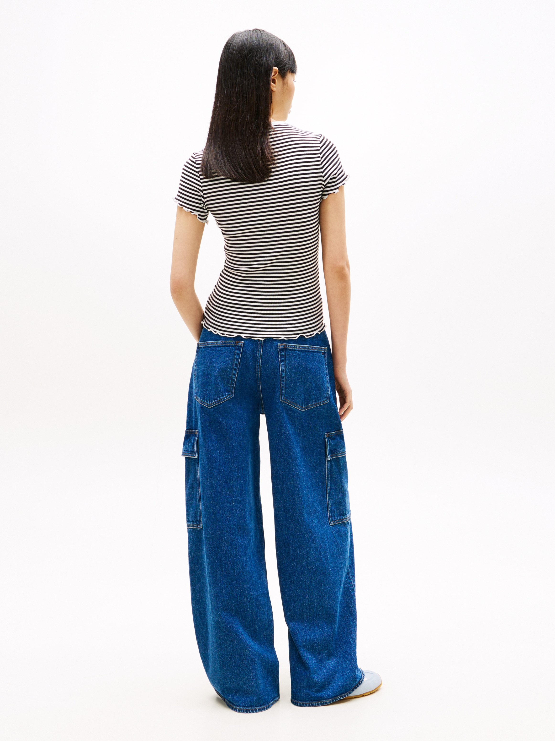 Tommy Jeans T-Shirt »TJW SLIM LETTUCE EDGE RIB SS« mit gerippter Struktur