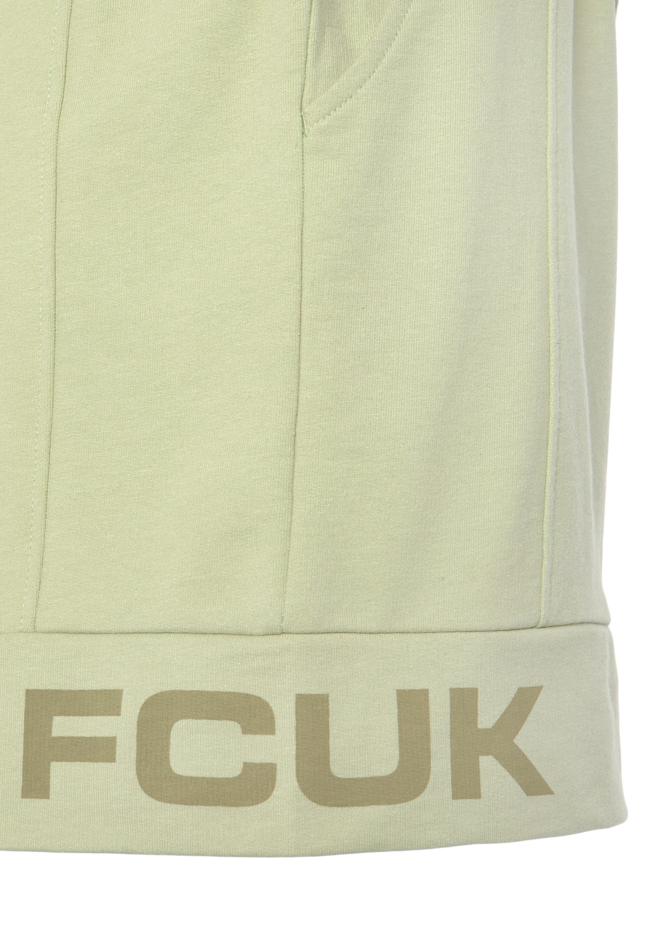 FCUK Sweatshorts, mit Längsteilungsnaht und Logoschriftzug, Loungewear