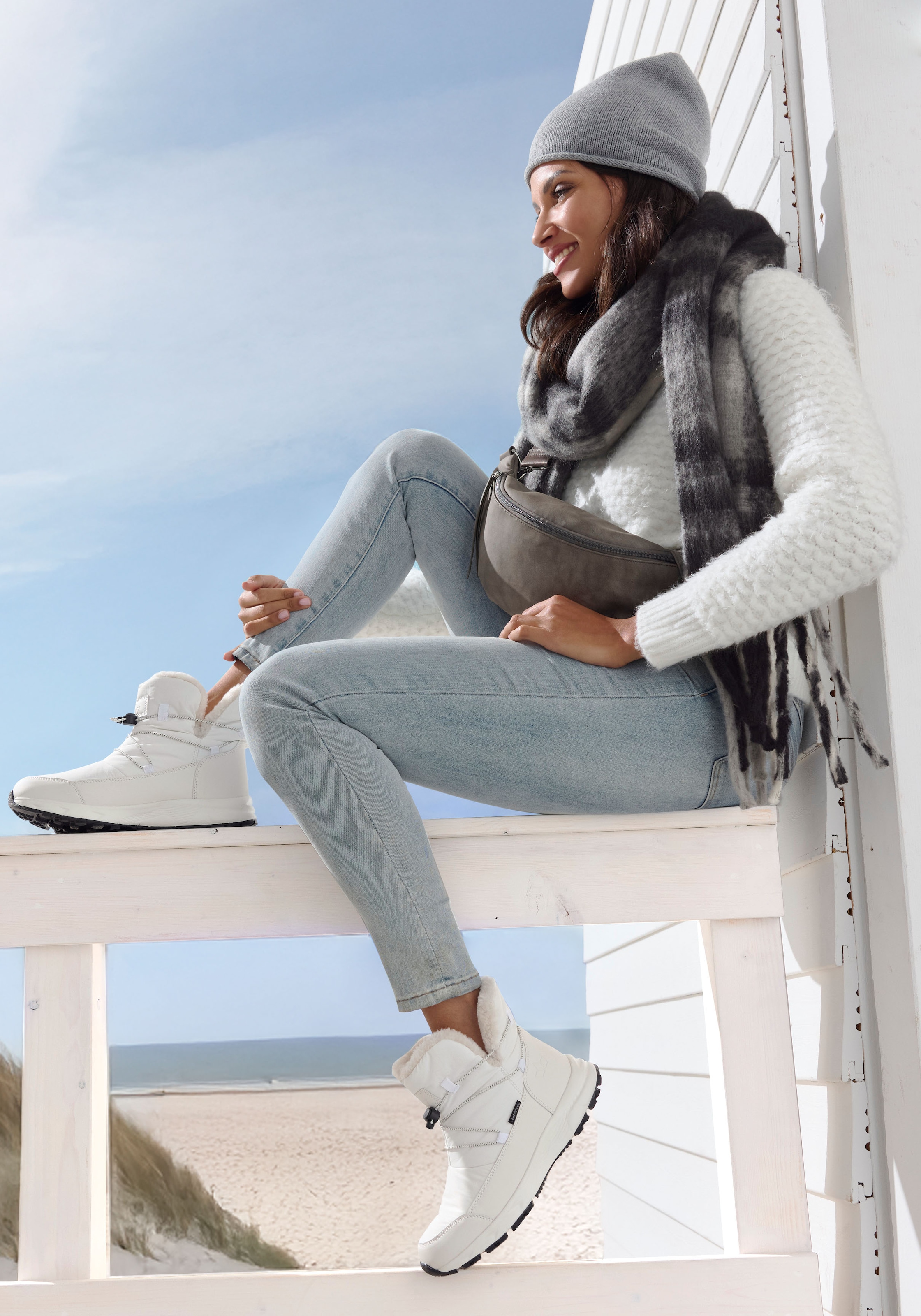 LASCANA Stiefelette »Outdoorstiefel, Winterstiefelette«, aus wasserabweisendem Material mit Warmfutter