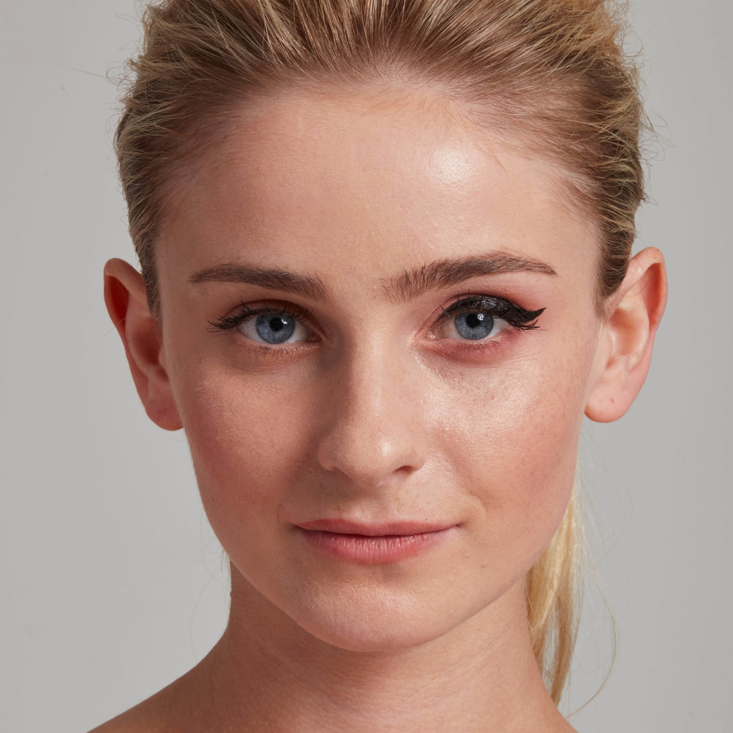 NYX PROFESSIONAL MAKEUP Eyeliner »EPIC WEAR LINER STICKS« kräftige Pigmentierung, Waterproof, metallisch glänzend