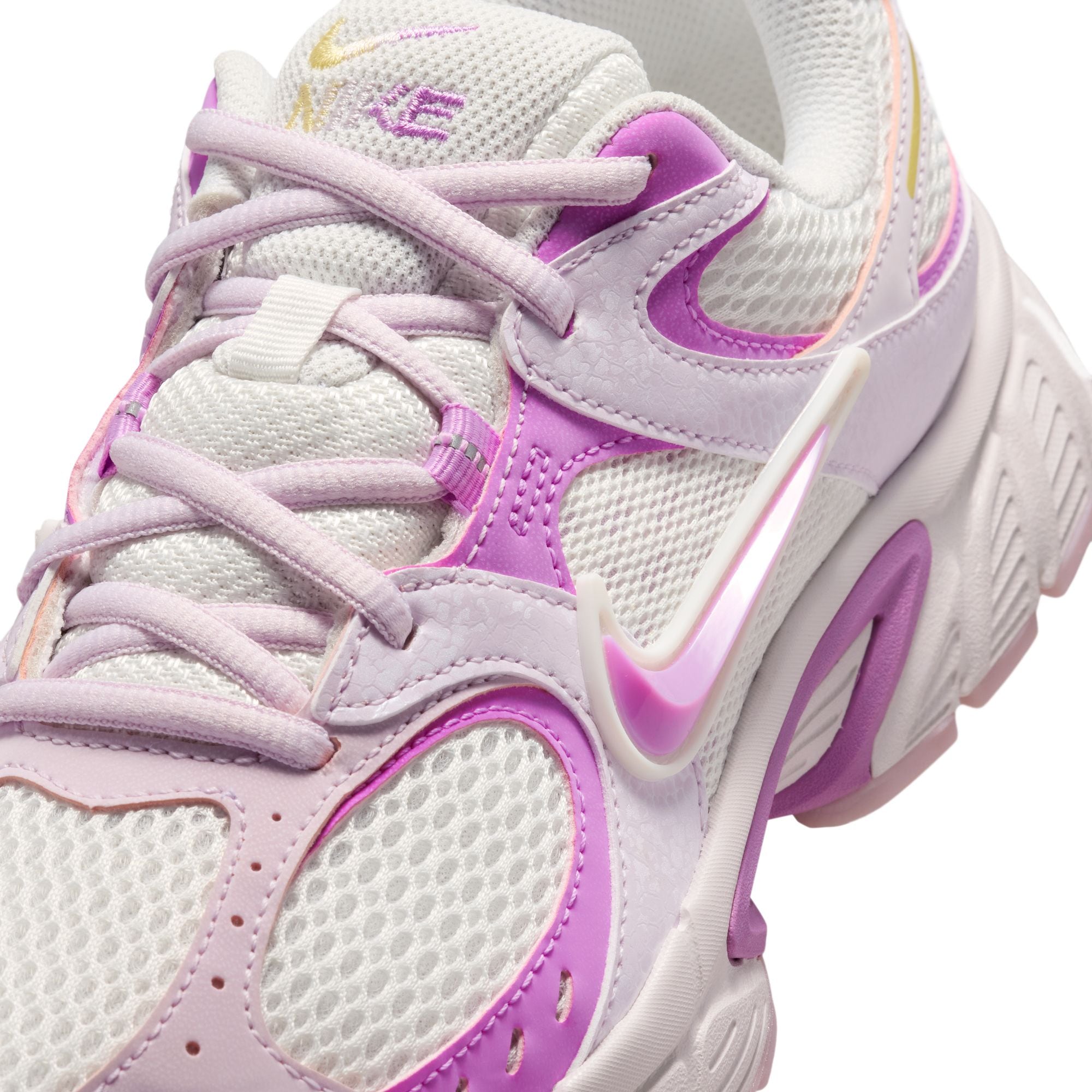 Nike Sportswear Sneaker »W V5 RNR DF«  inspiriert vom Design des Y2K Nike Vomero 5